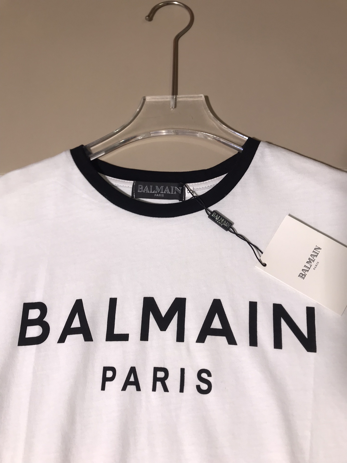 High-end Women’s Clothing: Balmain’s New Black and White Logo T-Shirt in Various Sizes - 图片 5