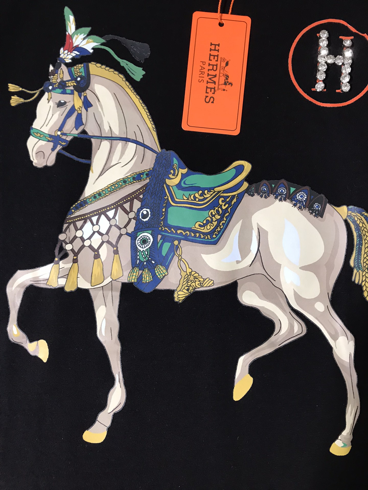 High-Quality Women’s Clothes with Packed Herms: Emma’s New Female Classic T-Shirts in Various Sizes - 图片 6