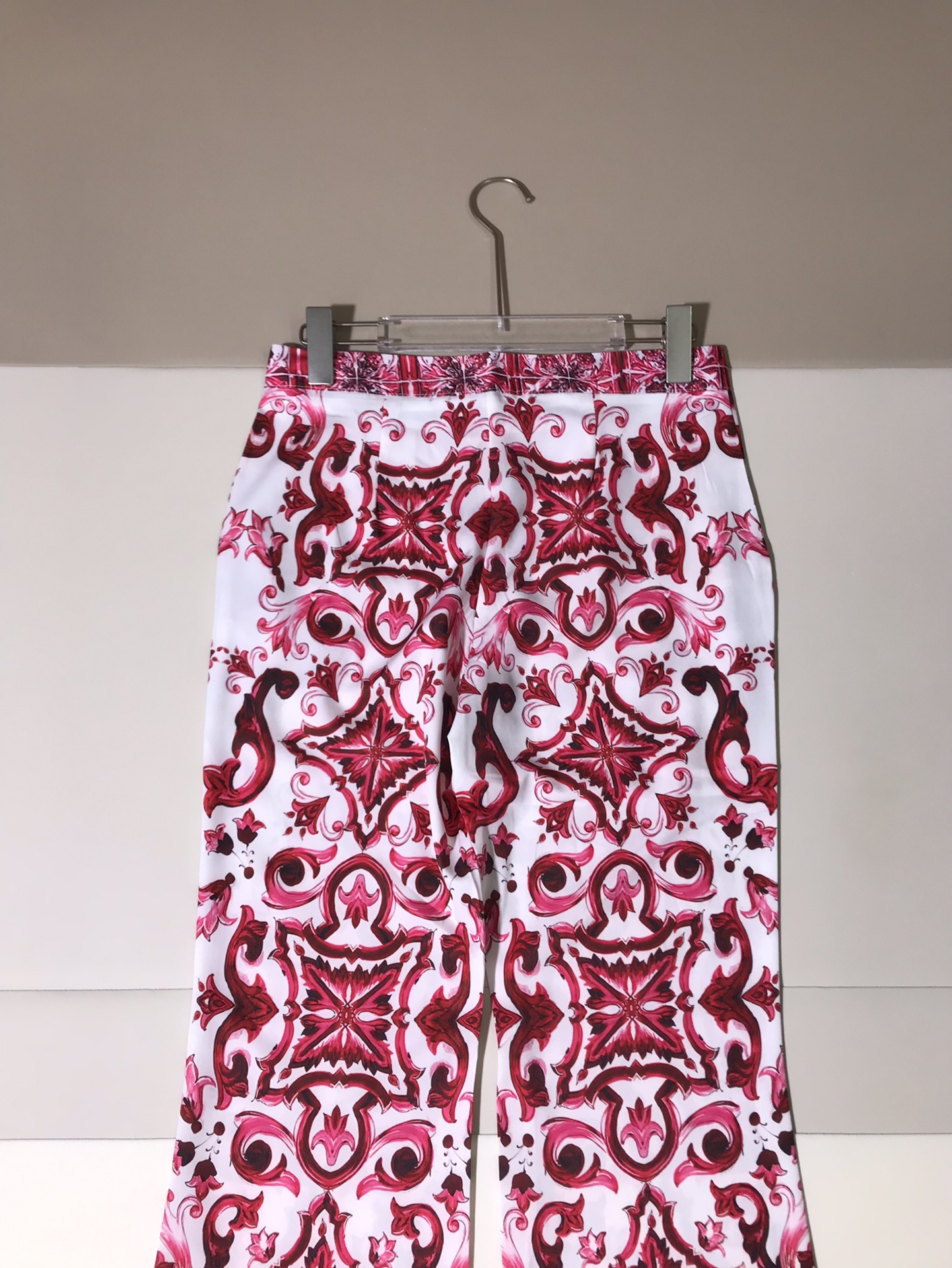 High-end Women’s Cloaks: D&G/Dougabana Red Cube Skinny Pants, Various Sizes - 图片 9