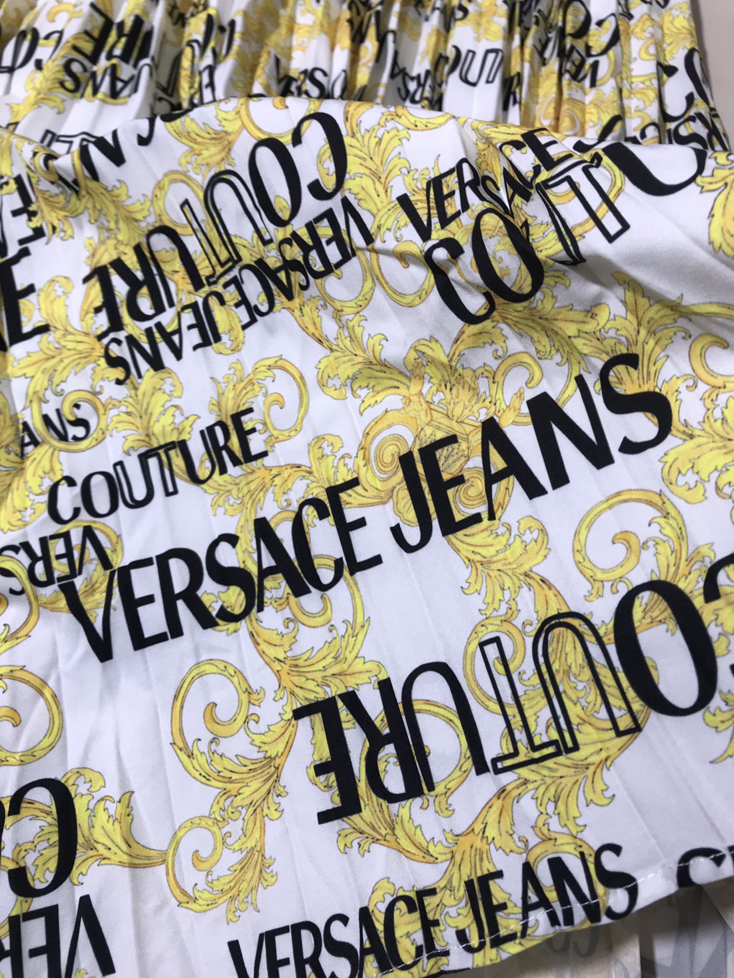 High-End Women’s Suit Versace/Francissor Series with Waist Screwdrivers, Gold Skirt. - 图片 6