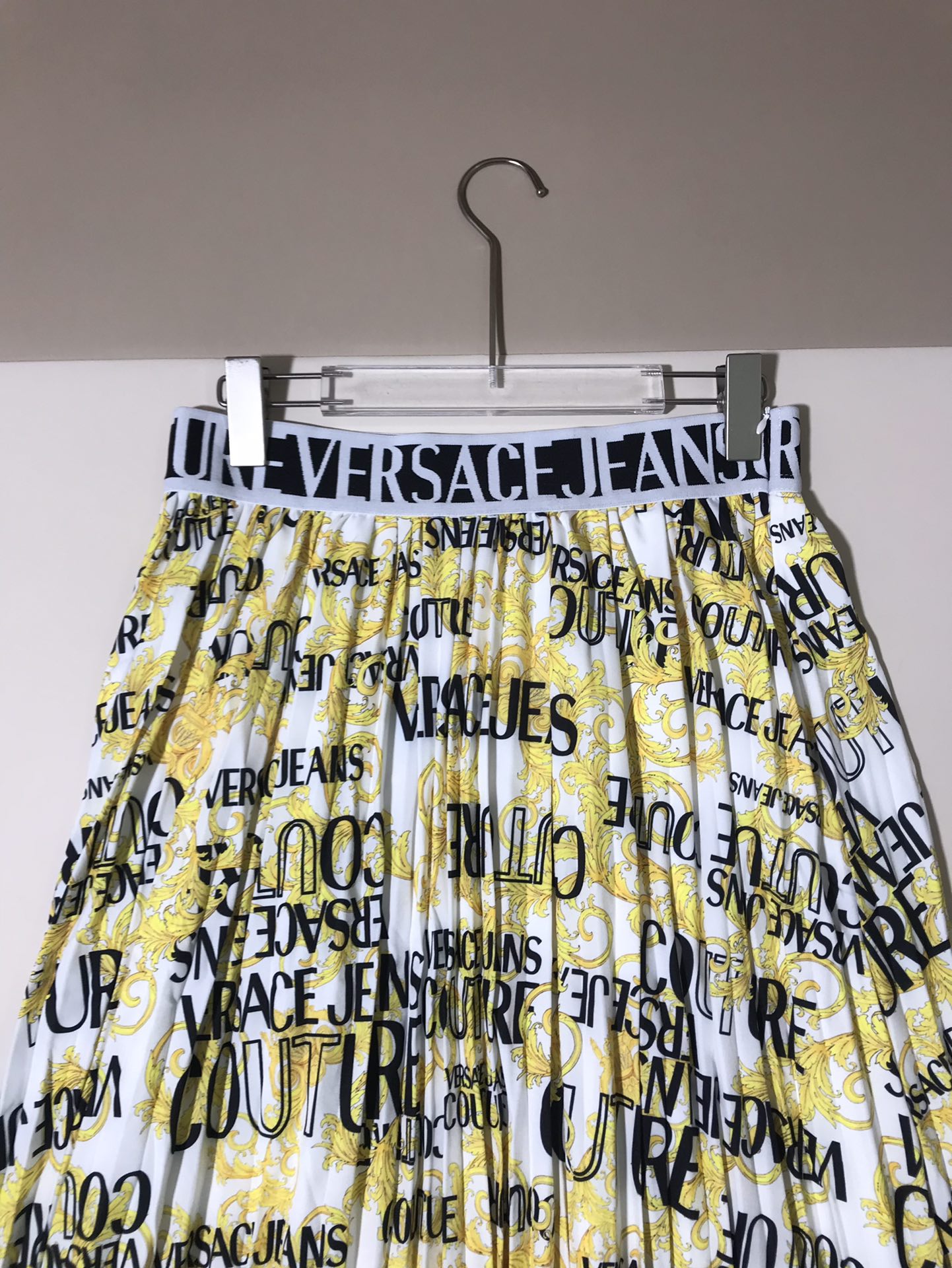 High-End Women’s Suit Versace/Francissor Series with Waist Screwdrivers, Gold Skirt. - 图片 9