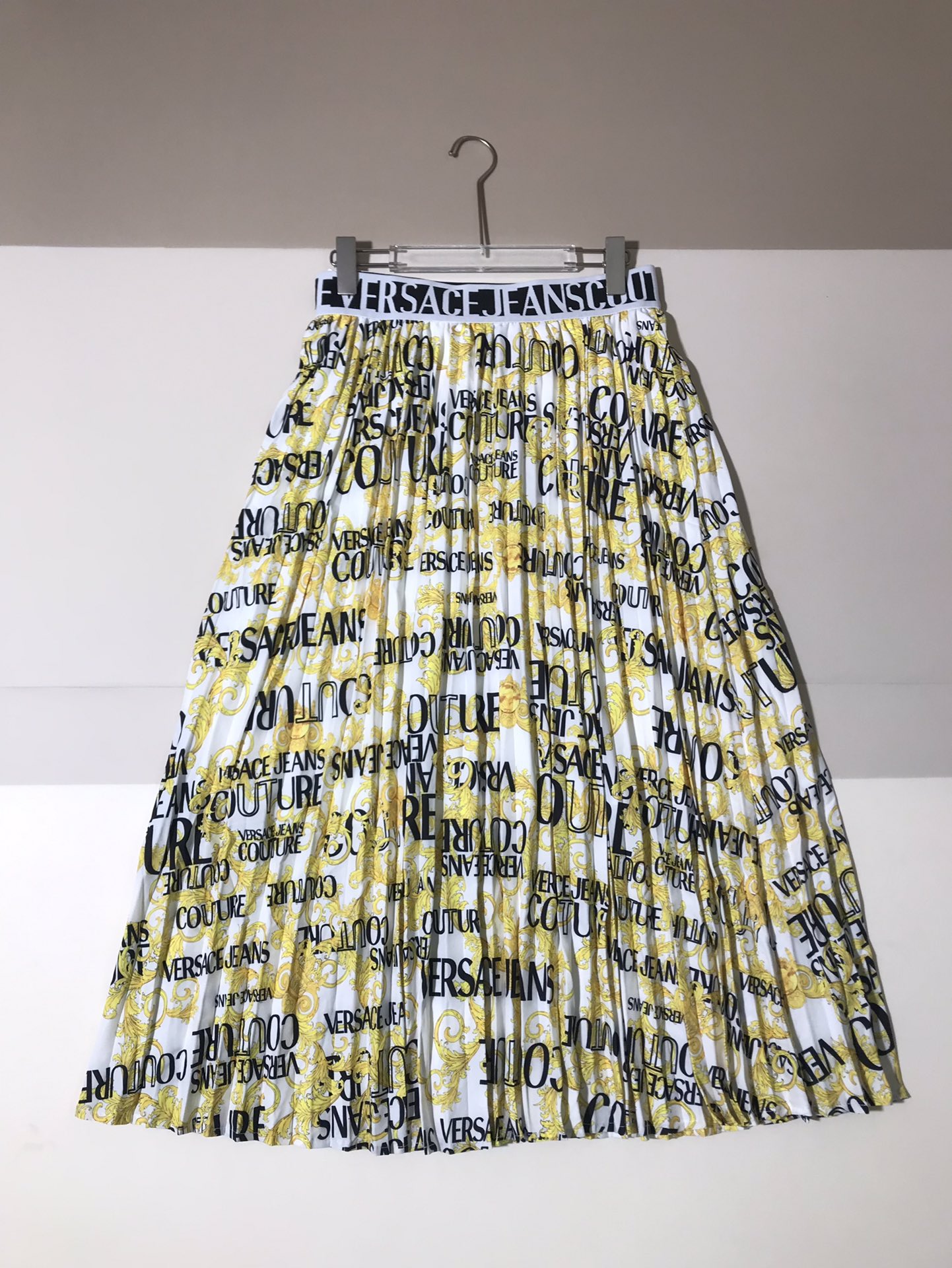High-End Women’s Suit Versace/Francissor Series with Waist Screwdrivers, Gold Skirt. - 图片 1