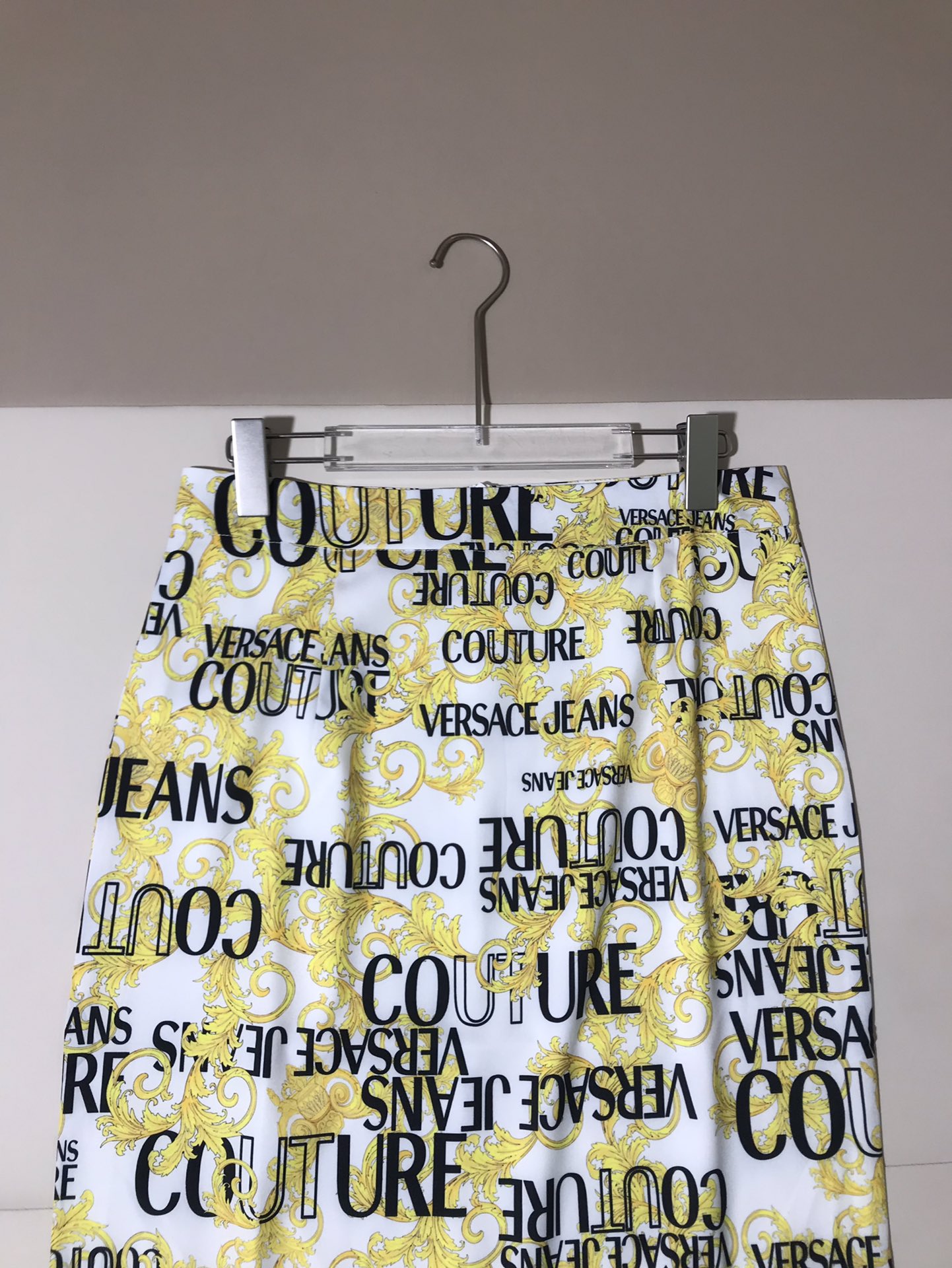 High-End Women’s Clothes: Versace/Francidian Collar Series with Barlock Gold Ring Letters - 图片 3