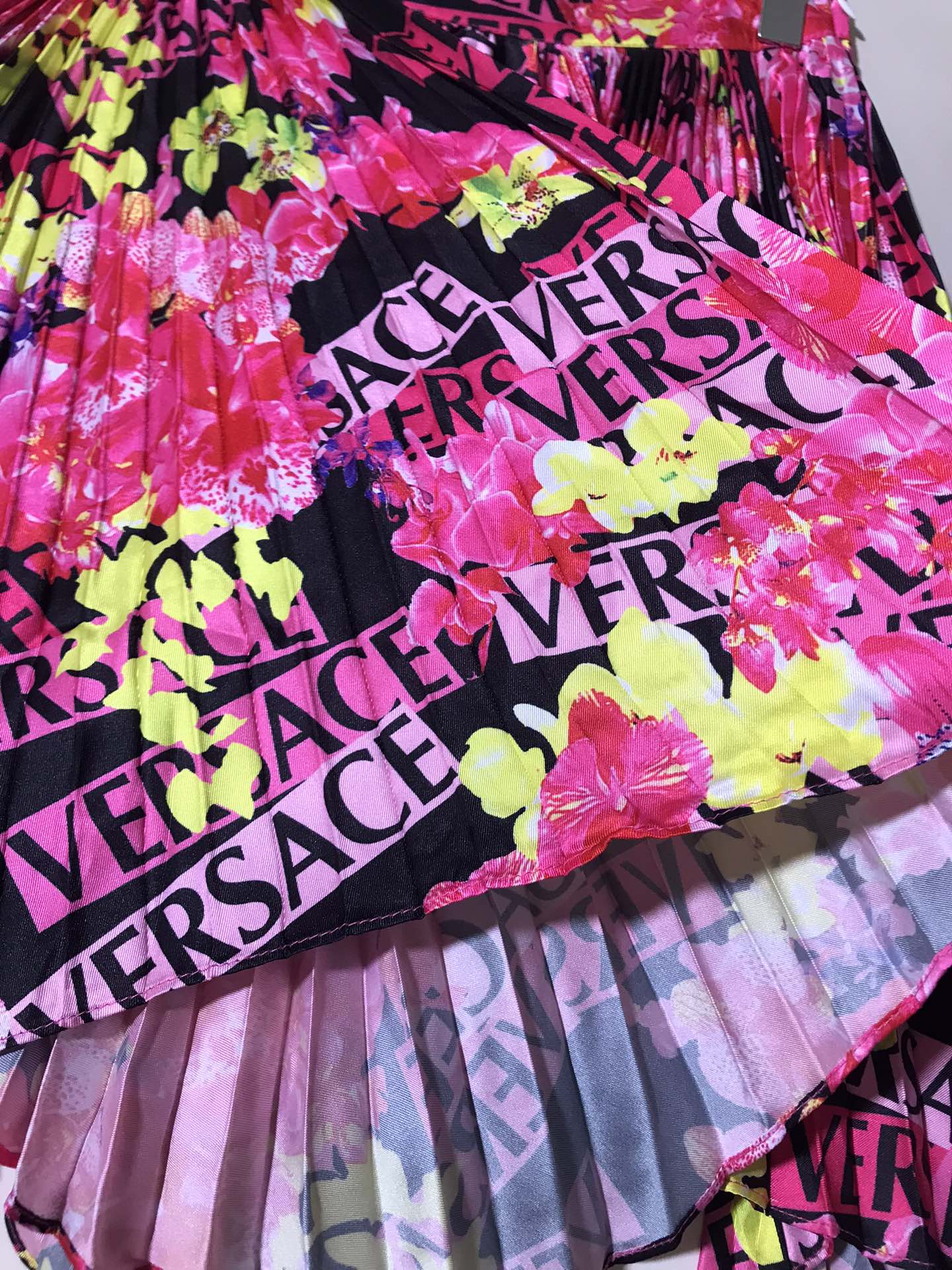P391 HIGH QUALITY WOMEN’S CLOTHES WITH PACKED VERSACE/FRANCH STYL, WRINKLED SKIRTS AND TIARAS. SMLXL - 图片 8