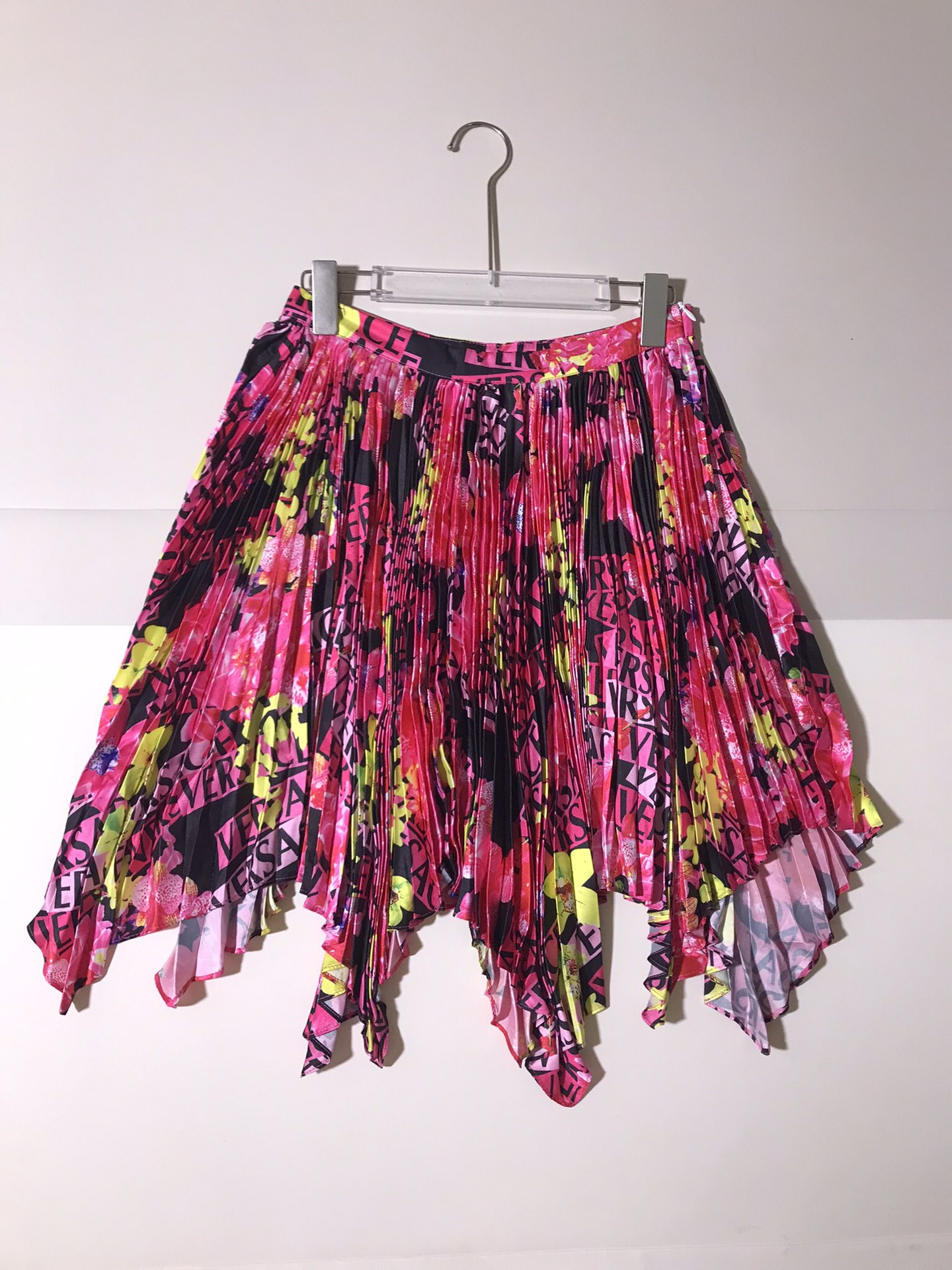 P391 HIGH QUALITY WOMEN’S CLOTHES WITH PACKED VERSACE/FRANCH STYL, WRINKLED SKIRTS AND TIARAS. SMLXL - 图片 1