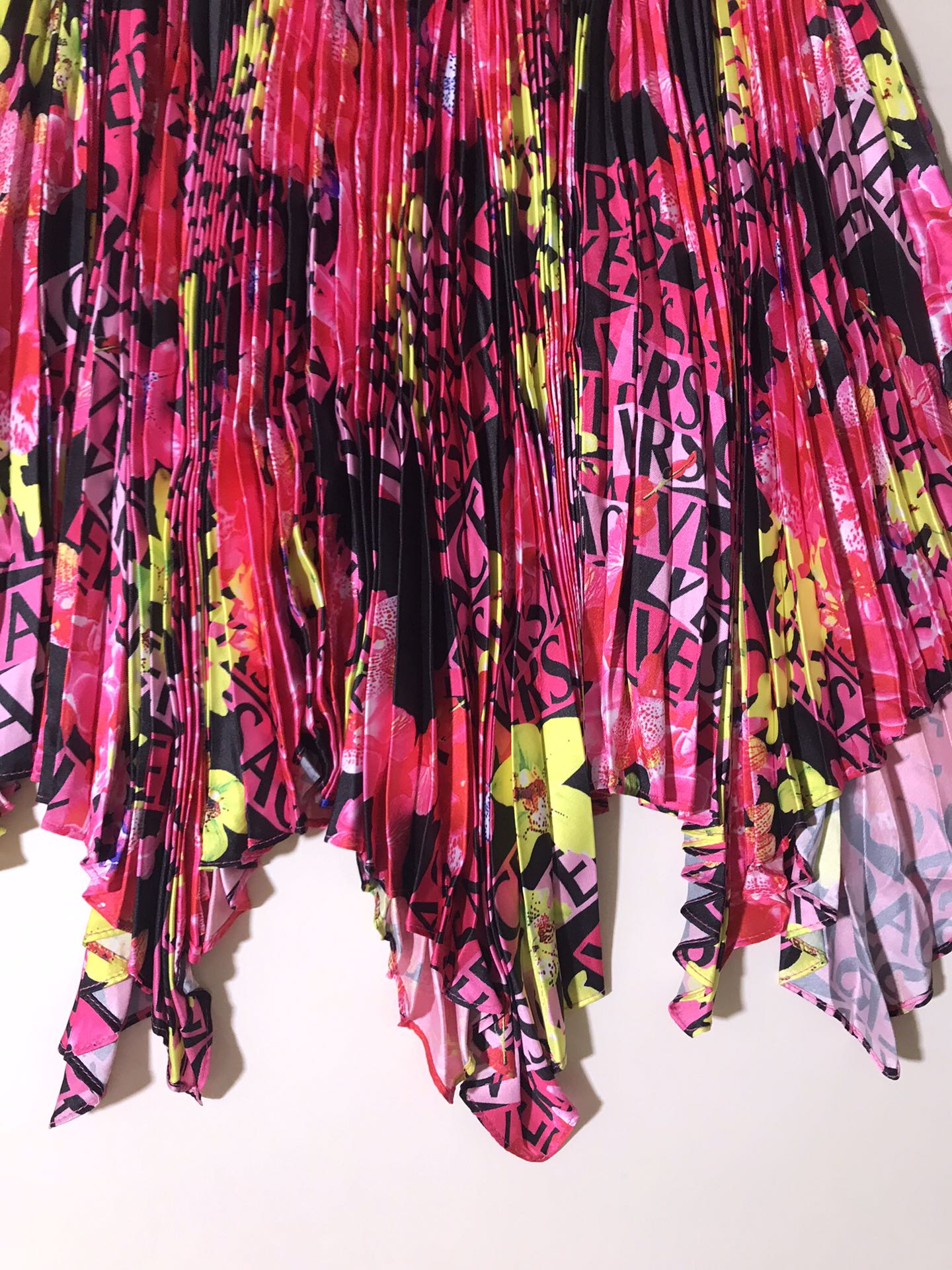 P391 HIGH QUALITY WOMEN’S CLOTHES WITH PACKED VERSACE/FRANCH STYL, WRINKLED SKIRTS AND TIARAS. SMLXL - 图片 9