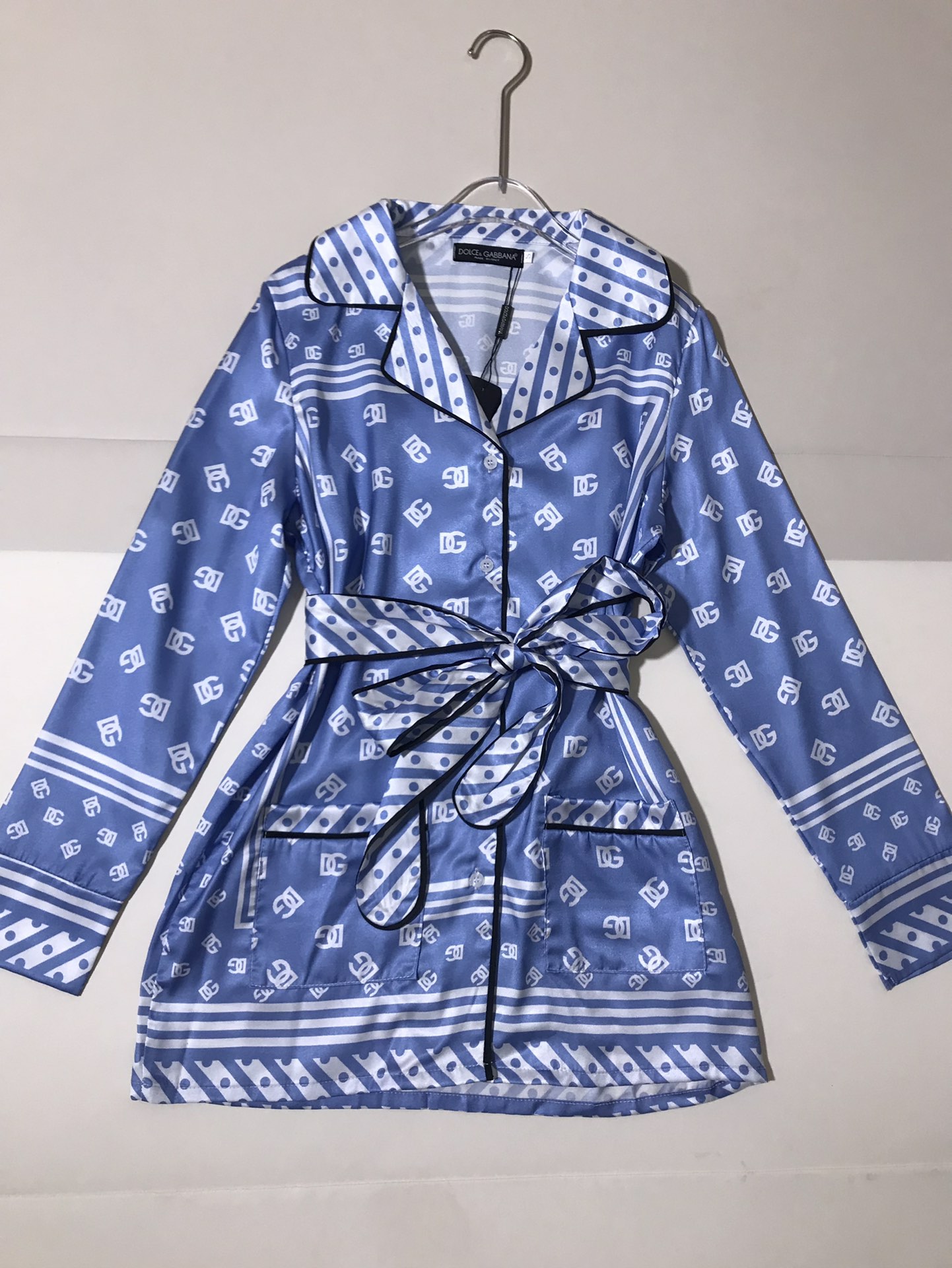 High-Quality Women’s Clothing Sets: Dolce & Gabbana/Dougabanner Packaging, Belt, Long-Sleeved Pajamas - 图片 8