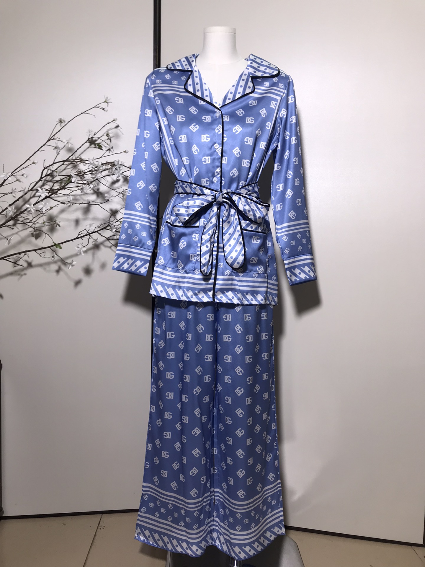 High-Quality Women’s Clothing Sets: Dolce & Gabbana/Dougabanner Packaging with Belt, Letters, Pajamas