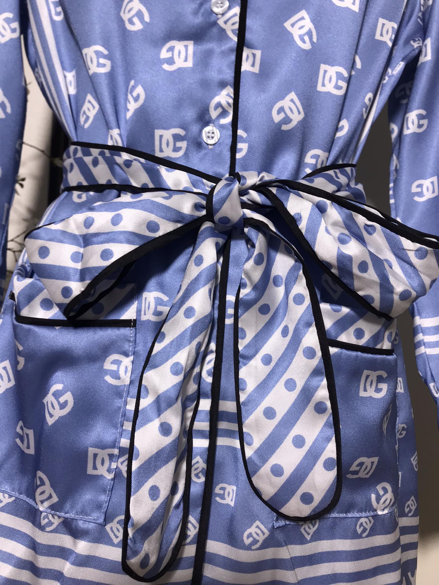 High-Quality Women’s Clothing Sets: Dolce & Gabbana/Dougabanner Packaging with Belt, Letters, Pajamas - 图片 6