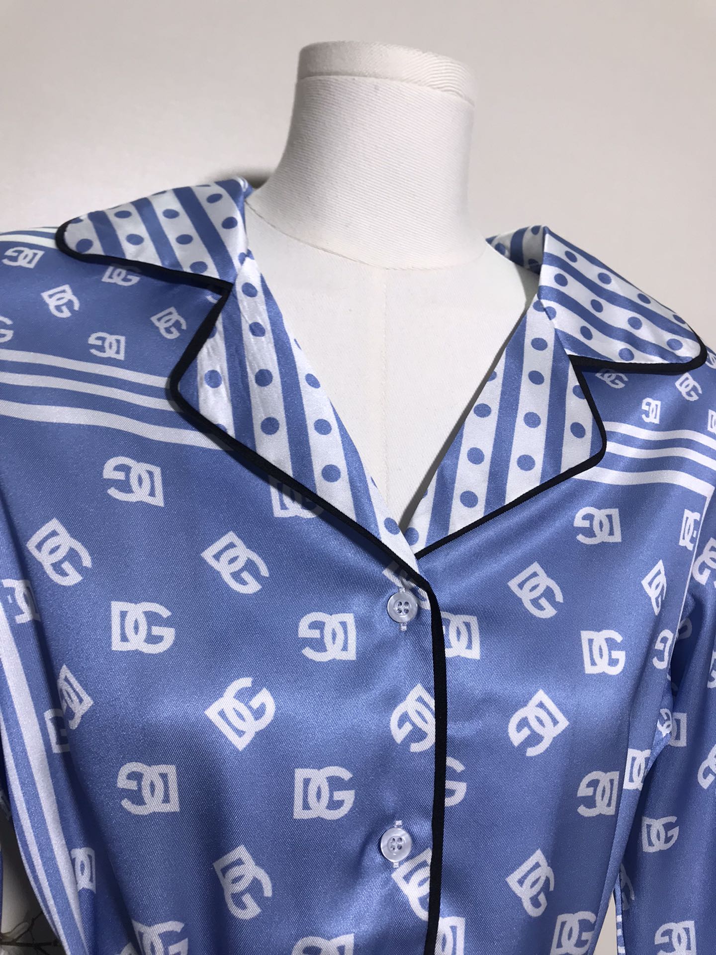 High-Quality Women’s Clothing Sets: Dolce & Gabbana/Dougabanner Packaging with Belt, Letters, Pajamas - 图片 7