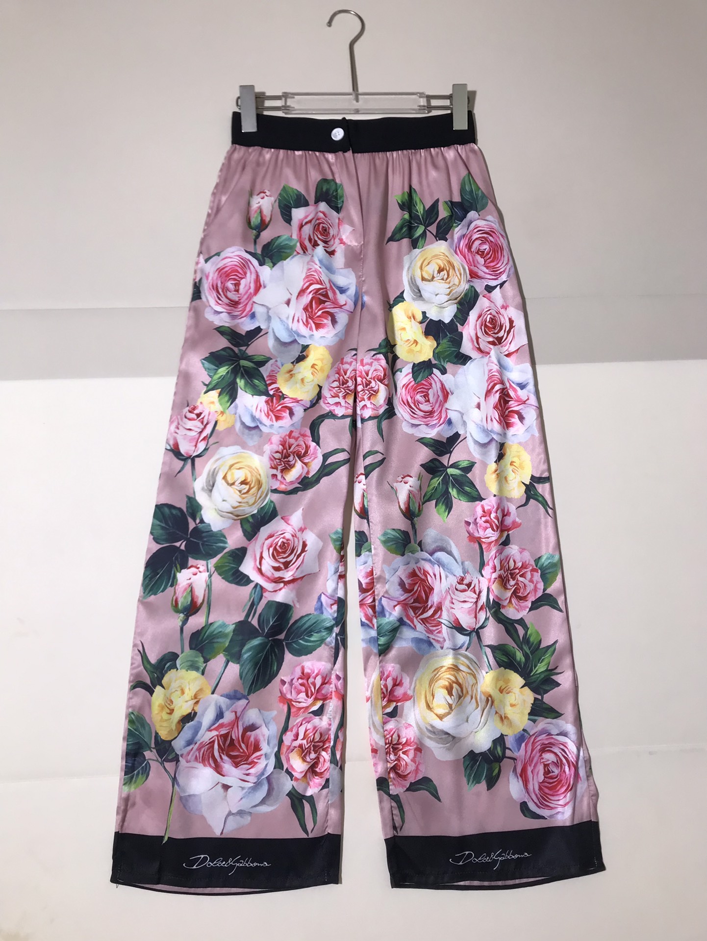 High-Quality Women’s Clothing Sets by Dolce & Gabbana with Packaging Options - 图片 9