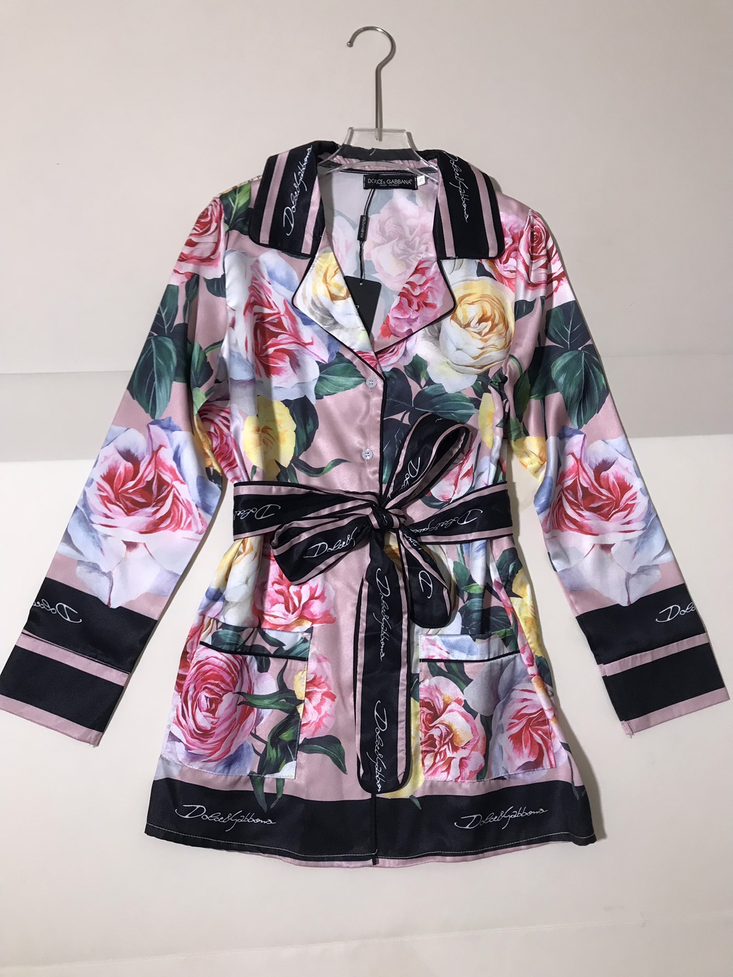High-Quality Women’s Clothing Sets by Dolce & Gabbana with Packaging Options - 图片 8