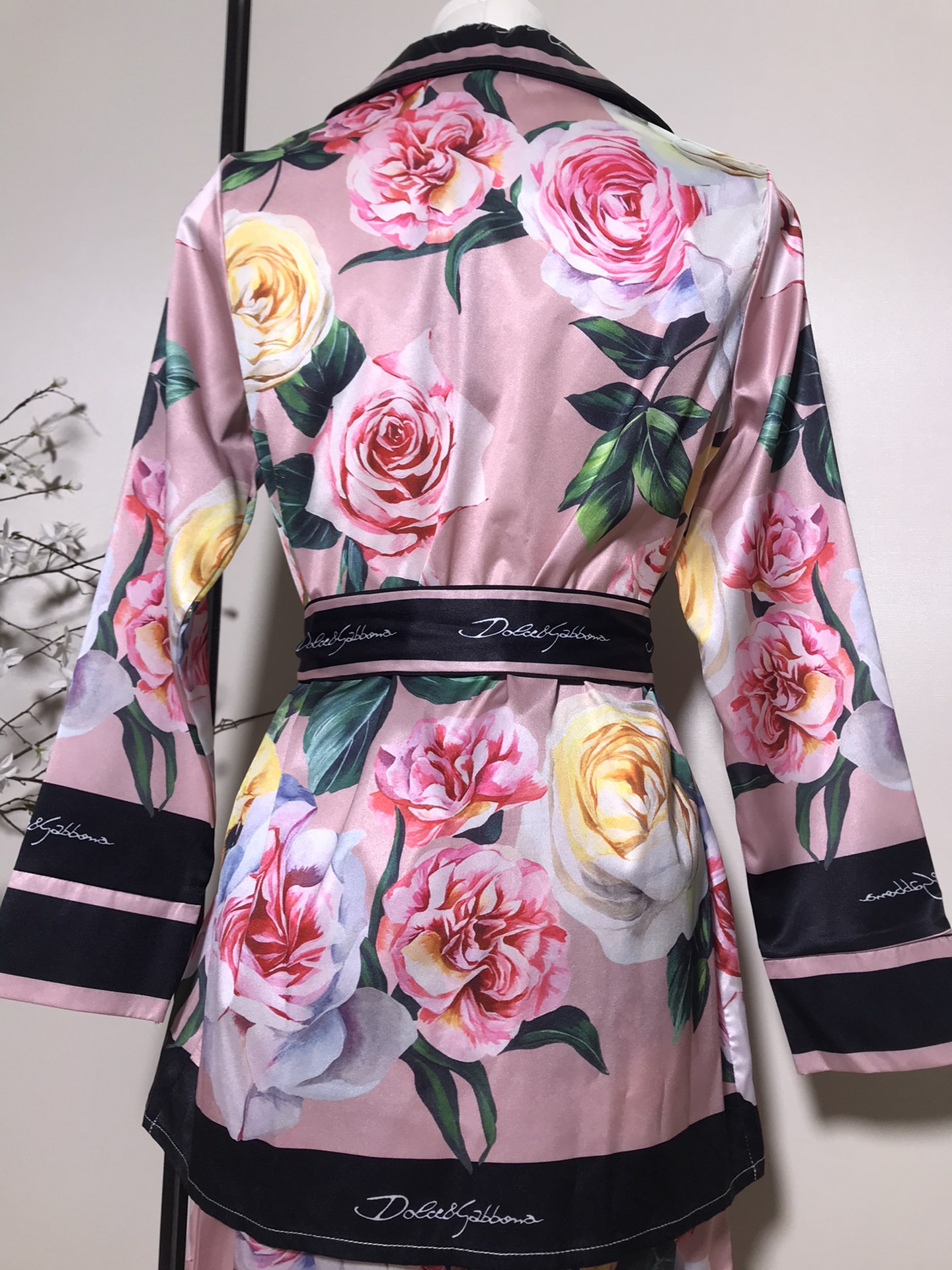 High-Quality Women’s Clothing Sets by Dolce & Gabb*ana/Duja *Banner: Roses, Belts, Pajamas. - 图片 8