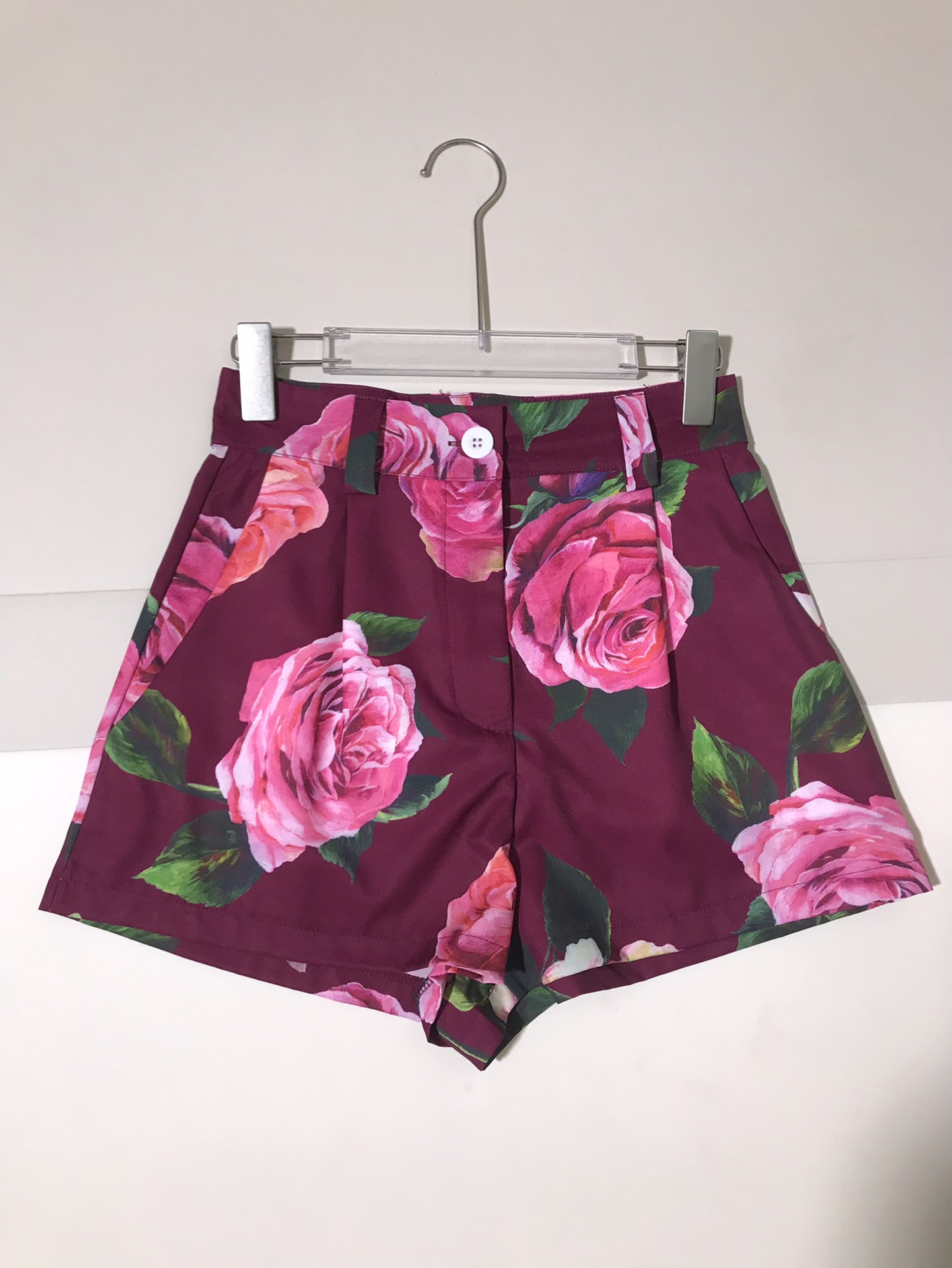 High Quality Women’s Clothes: Dolce & Gabbana’s Sicilian Style with Dazzling Flowers - 图片 1