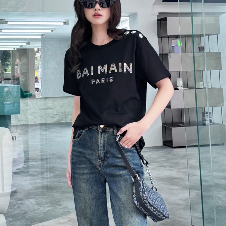 High-End Women’s Clothing: Balma’s Explosive Button T-Shirt with Diamond-Driven Shoulder - 图片 8