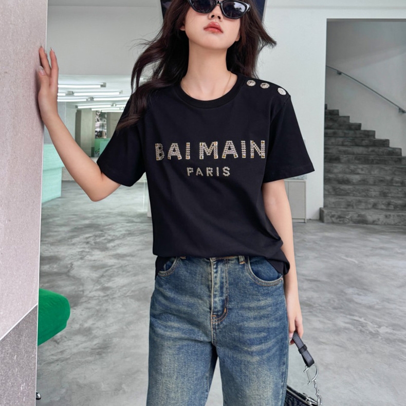 High-End Women’s Clothing: Balma’s Explosive Button T-Shirt with Diamond-Driven Shoulder - 图片 7