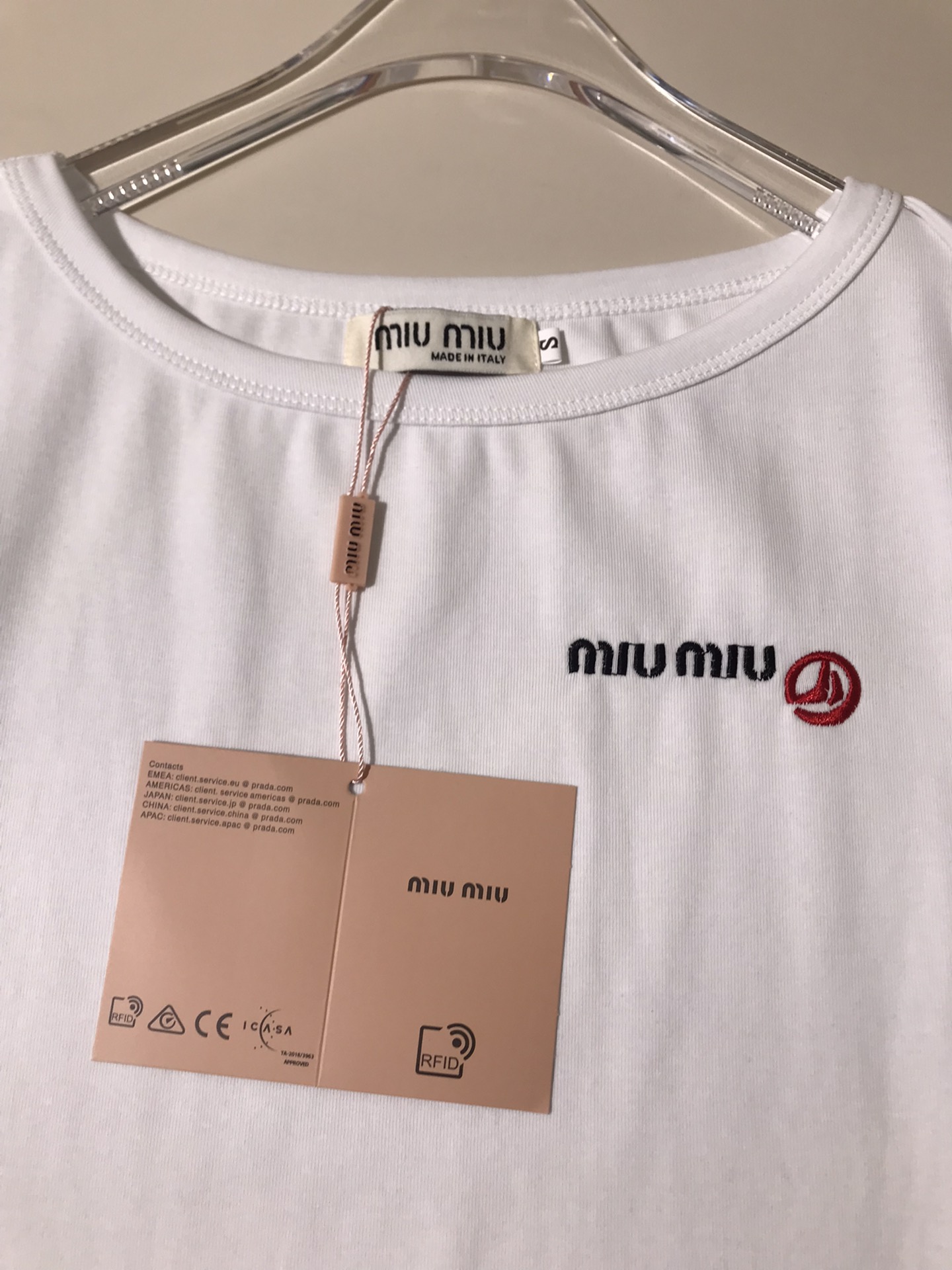 High-Quality Women’s Clothing with Stylish Packaging by Ms. Miu Miu Mumu: Scrawny Version. - 图片 5