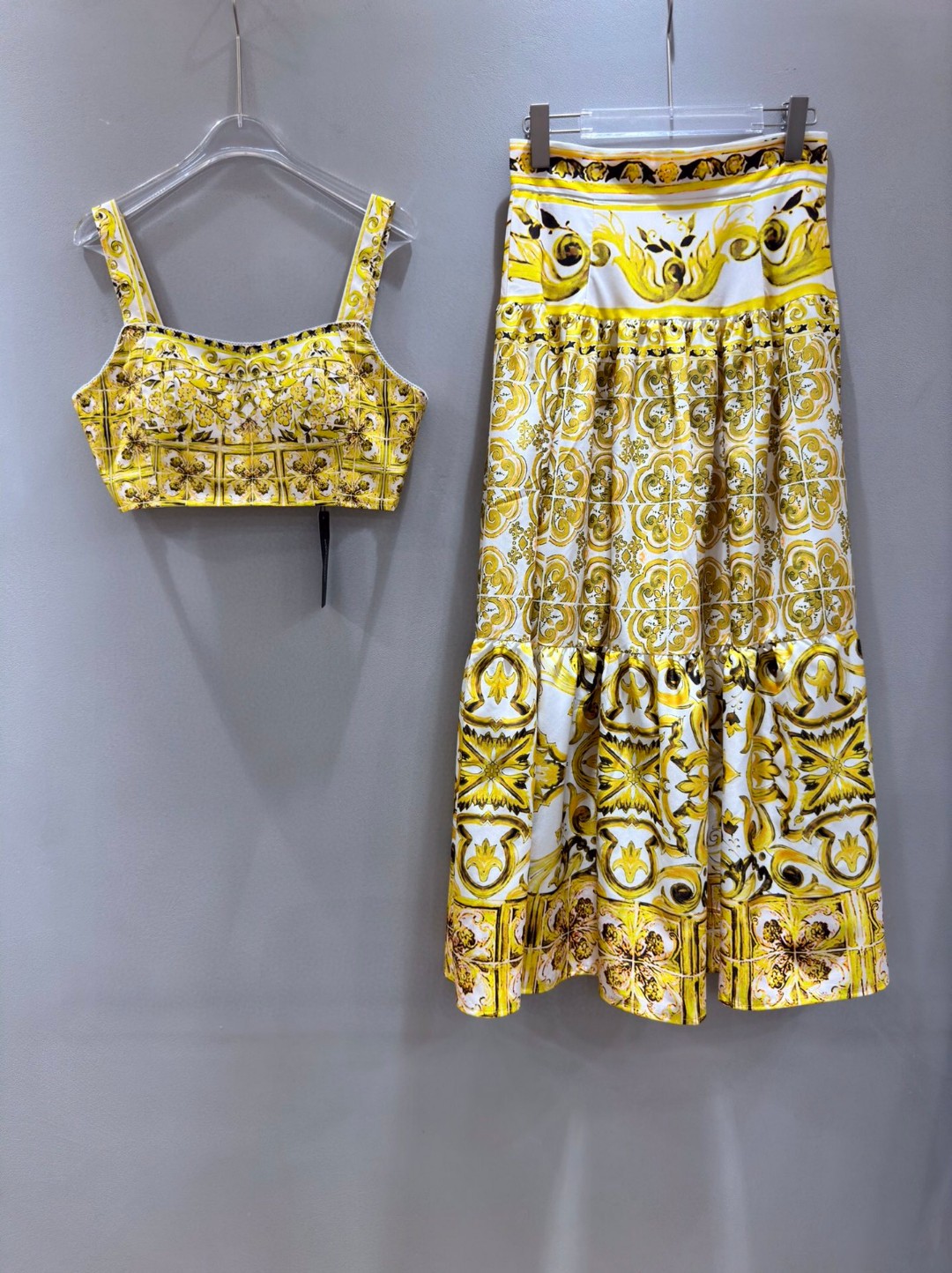 High-End Women’s Clothing Sets with Versace-inspired Details and Custom Metal Buttons