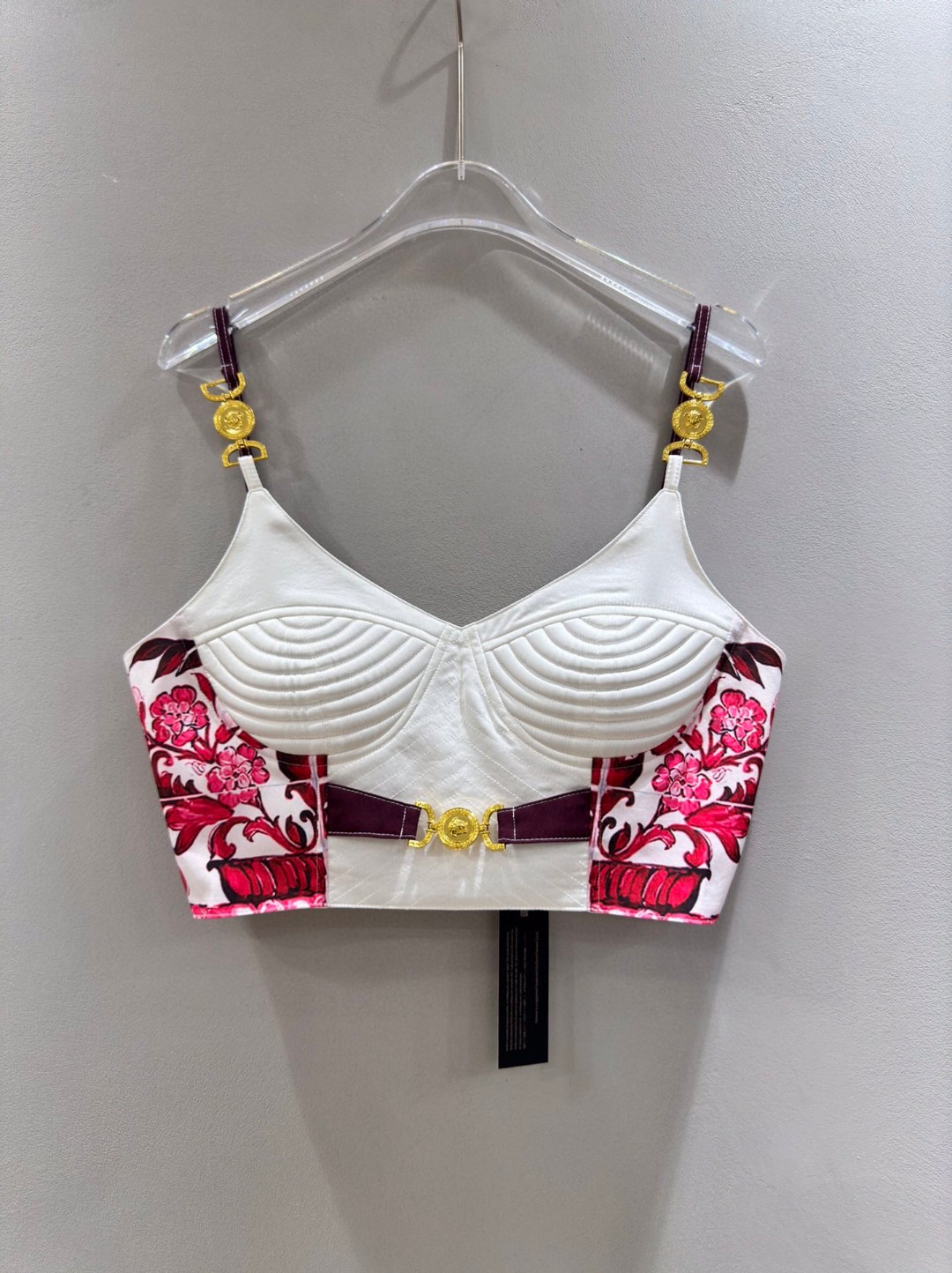 High-End Women’s Clothing Sets with Versace Packaging and Custom Metal Buttons - 图片 4