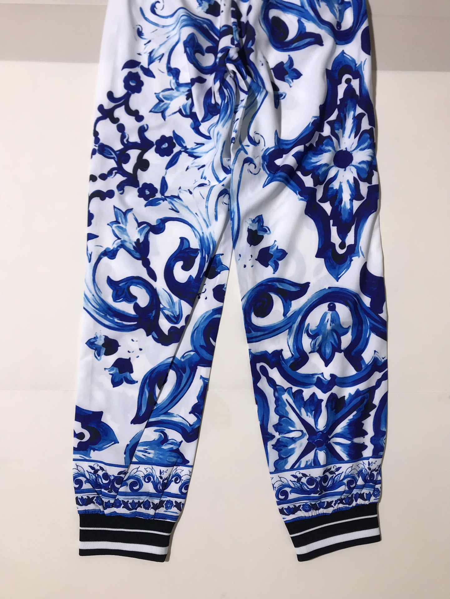 High-end Women’s Clothes: Dolce & Gabbana/Douga Banner Porcelain Pumper Pants – SMLXL. - 图片 9