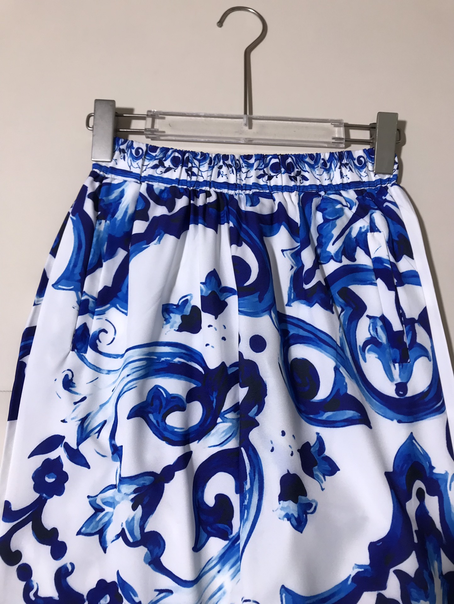 High-end Women’s Clothes: Dolce & Gabbana/Douga Banner Porcelain Pumper Pants – SMLXL. - 图片 5