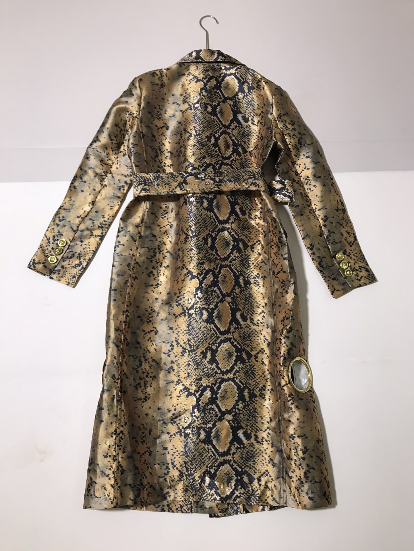 “Versace Women’s Suit with Metal Circles and Belts, High-Quality Packaging Included” - 图片 2