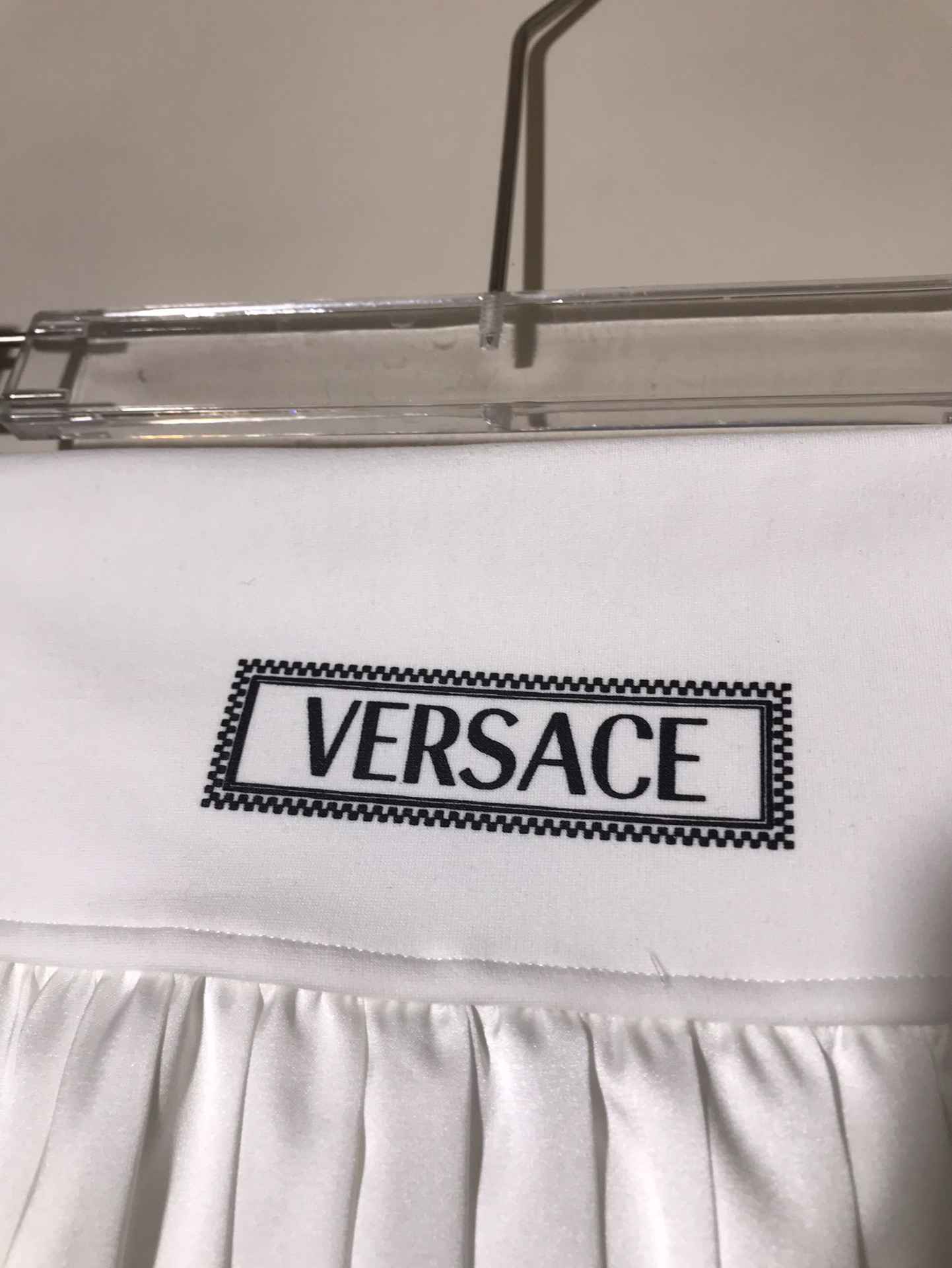 High-Quality Versace/Francischelli Women’s Dress with Letter-Marked Skirts in Various Sizes - 图片 5