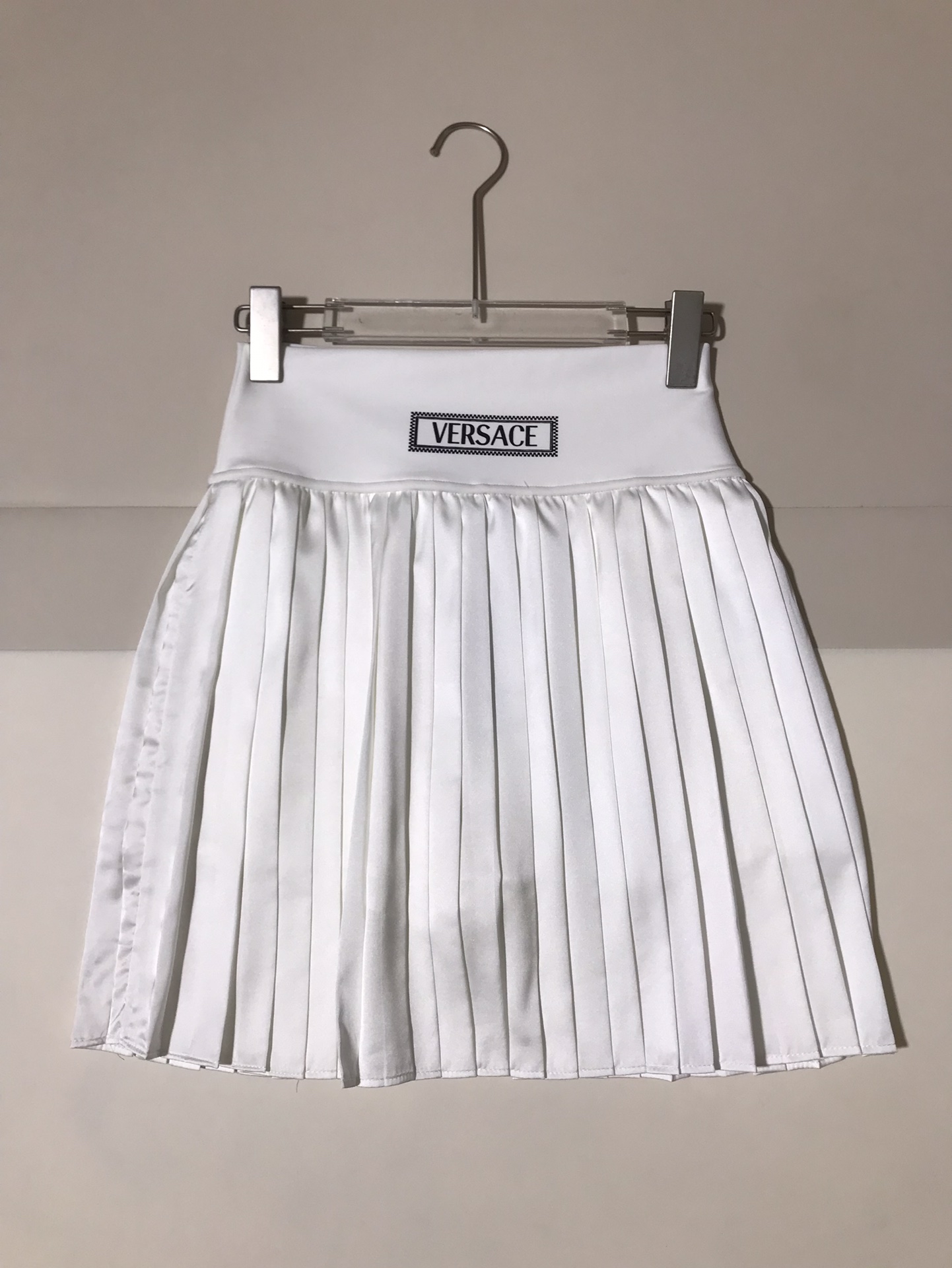 High-Quality Versace/Francischelli Women’s Dress with Letter-Marked Skirts in Various Sizes