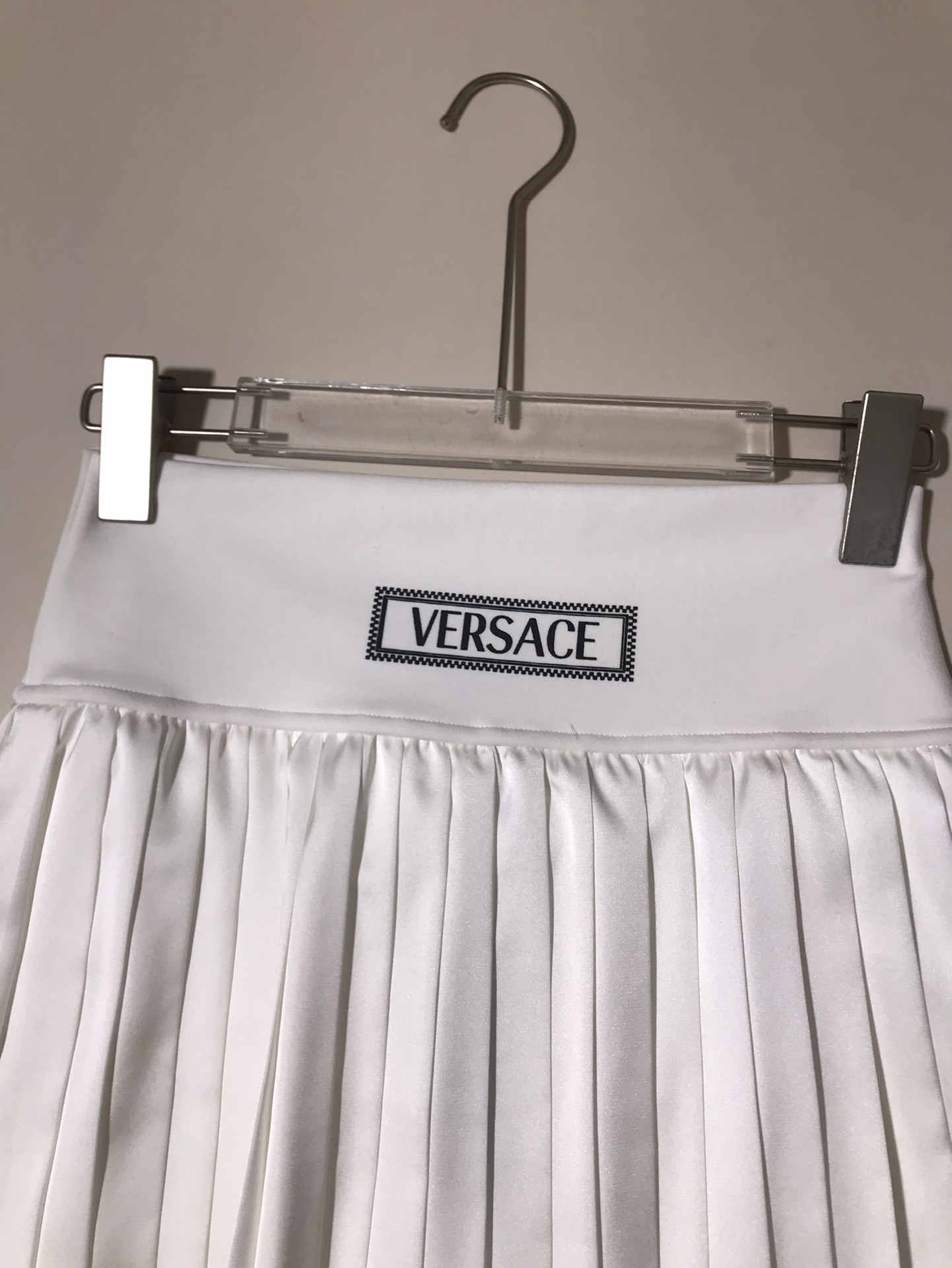 High-Quality Versace/Francischelli Women’s Dress with Letter-Marked Skirts in Various Sizes - 图片 8