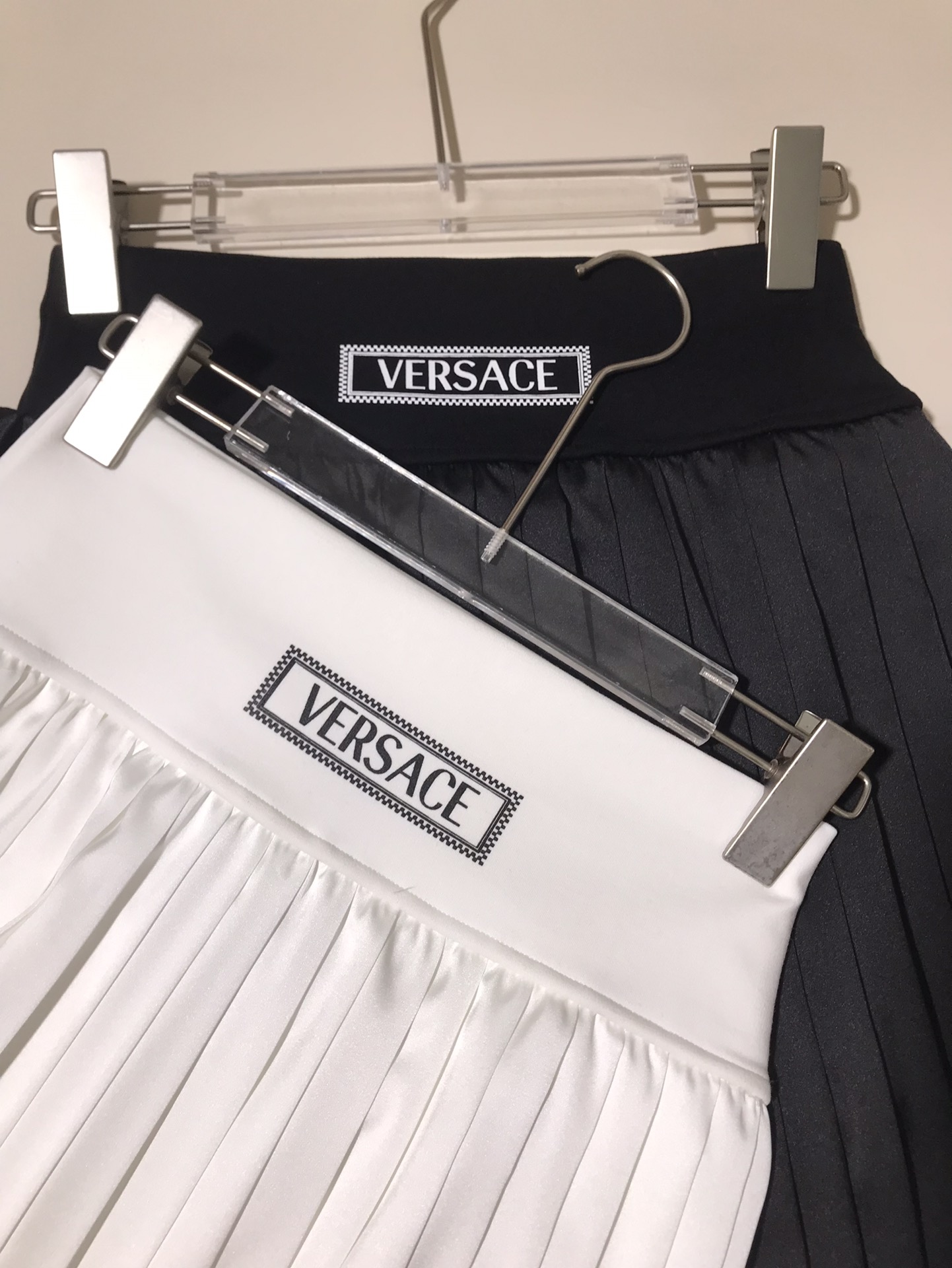High-End Women’s Dress with Versace/Francischell Packaging in Various Sizes - 图片 4