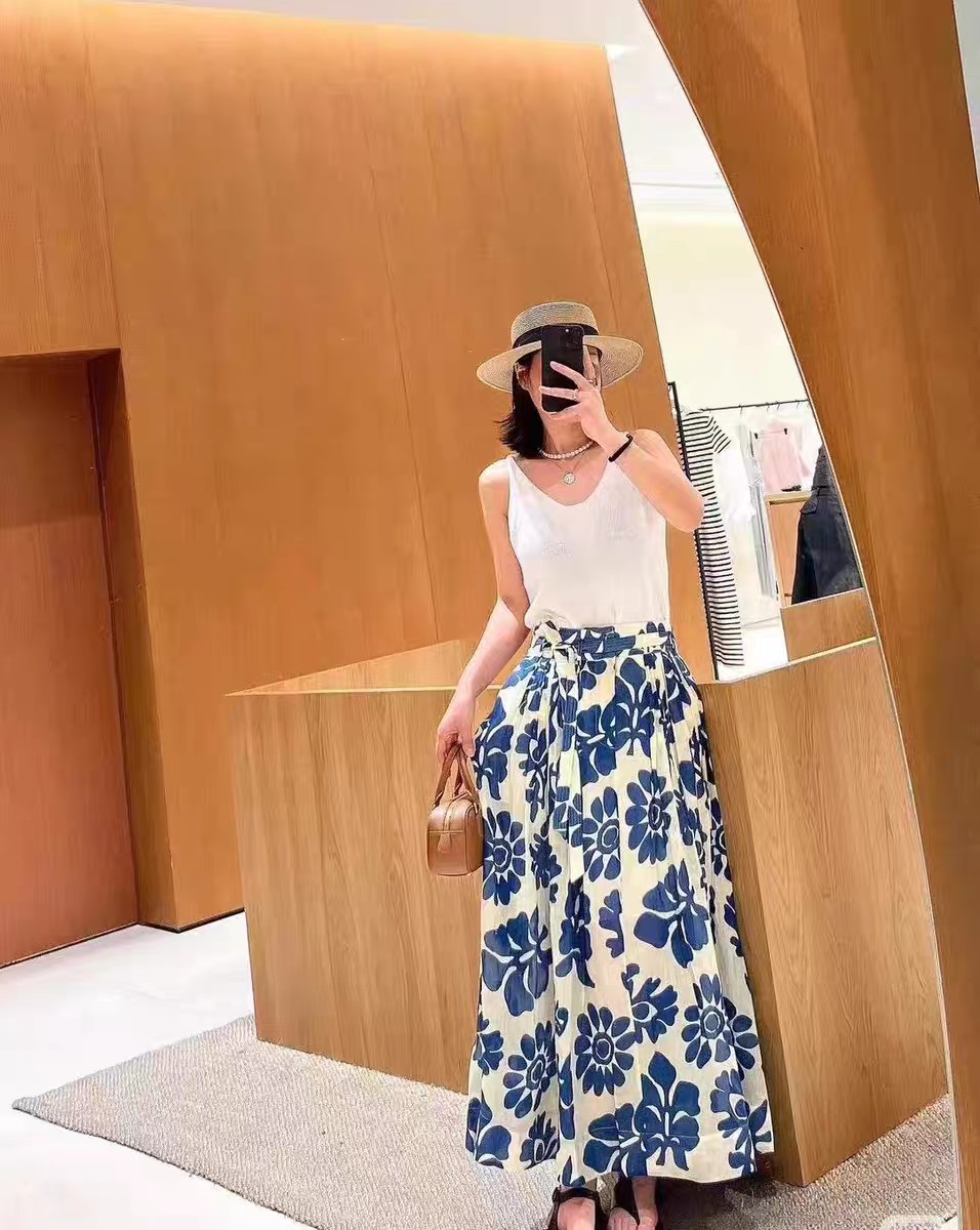 High-End Women’s Suit with Max Blast Recommendation and Plastered Sunflower Tiara - 图片 9