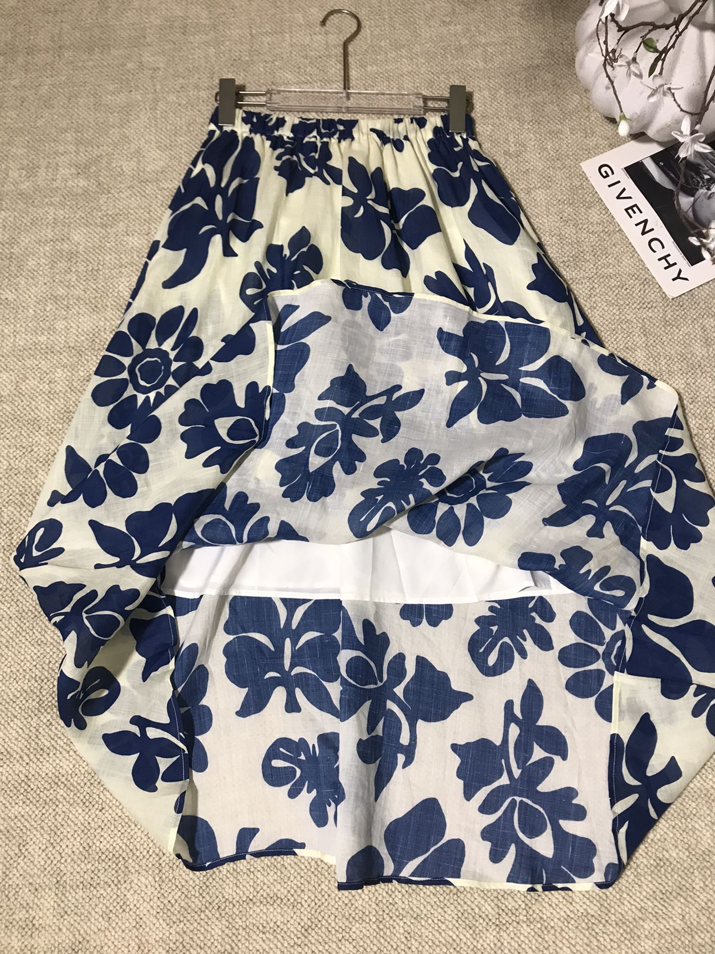 High-End Women’s Suit with Max Blast Recommendation and Plastered Sunflower Tiara - 图片 6
