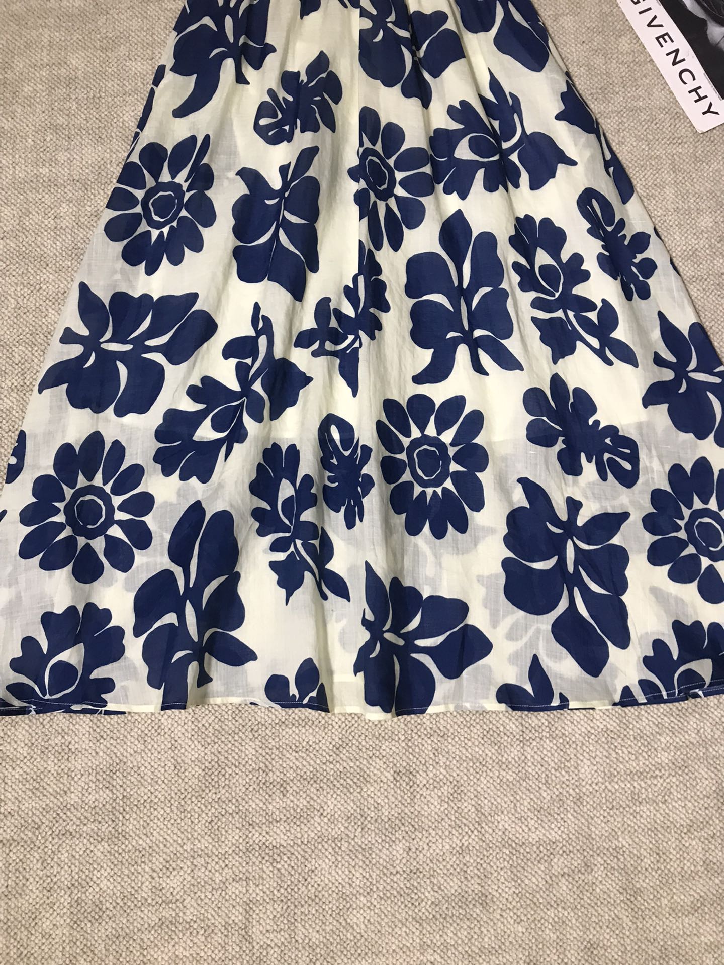 High-End Women’s Suit with Max Blast Recommendation and Plastered Sunflower Tiara - 图片 4
