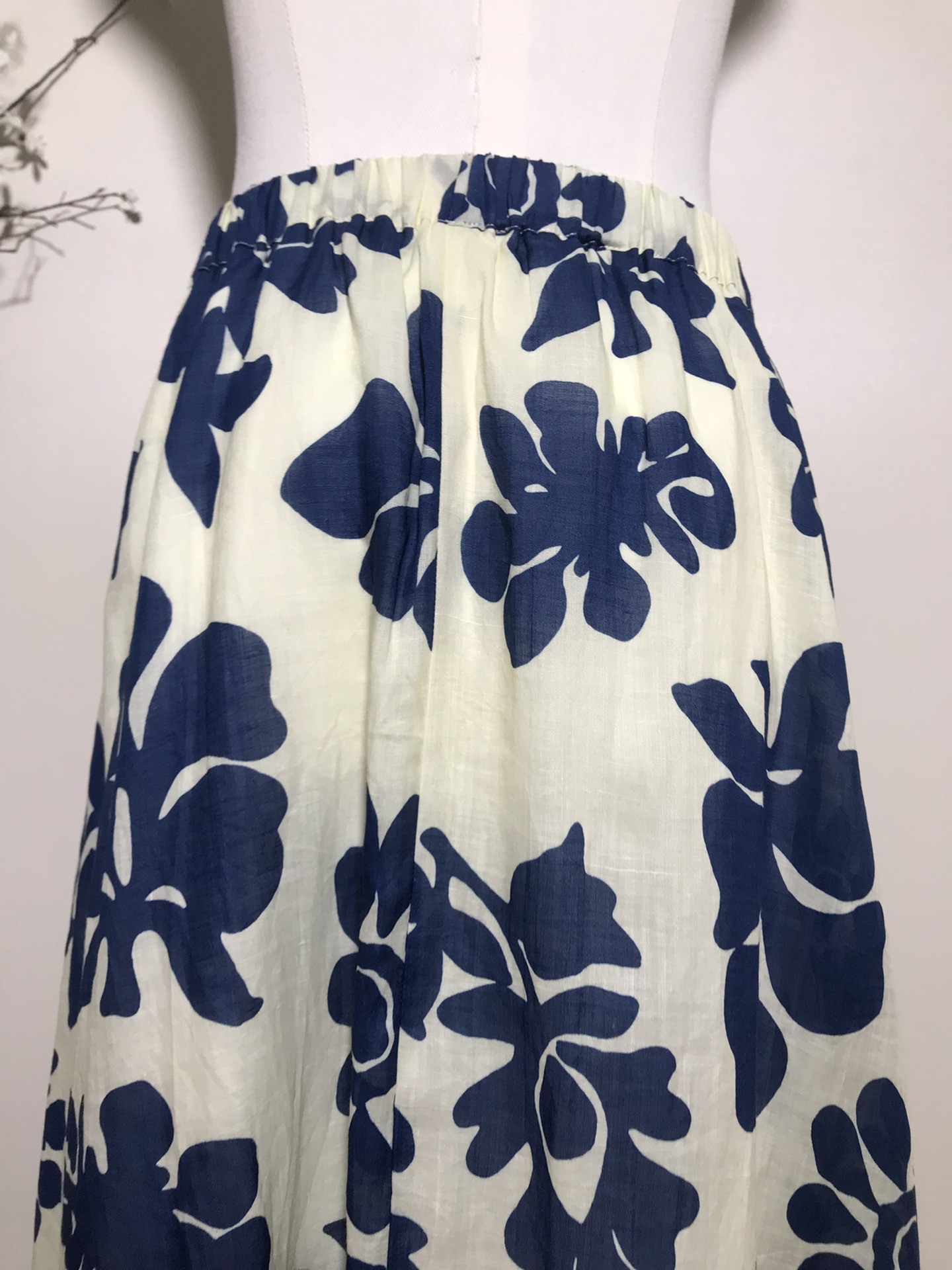 High-End Women’s Suit with Max Blast Recommendation: 100% Plastered Sunflower Tiara Included! - 图片 4