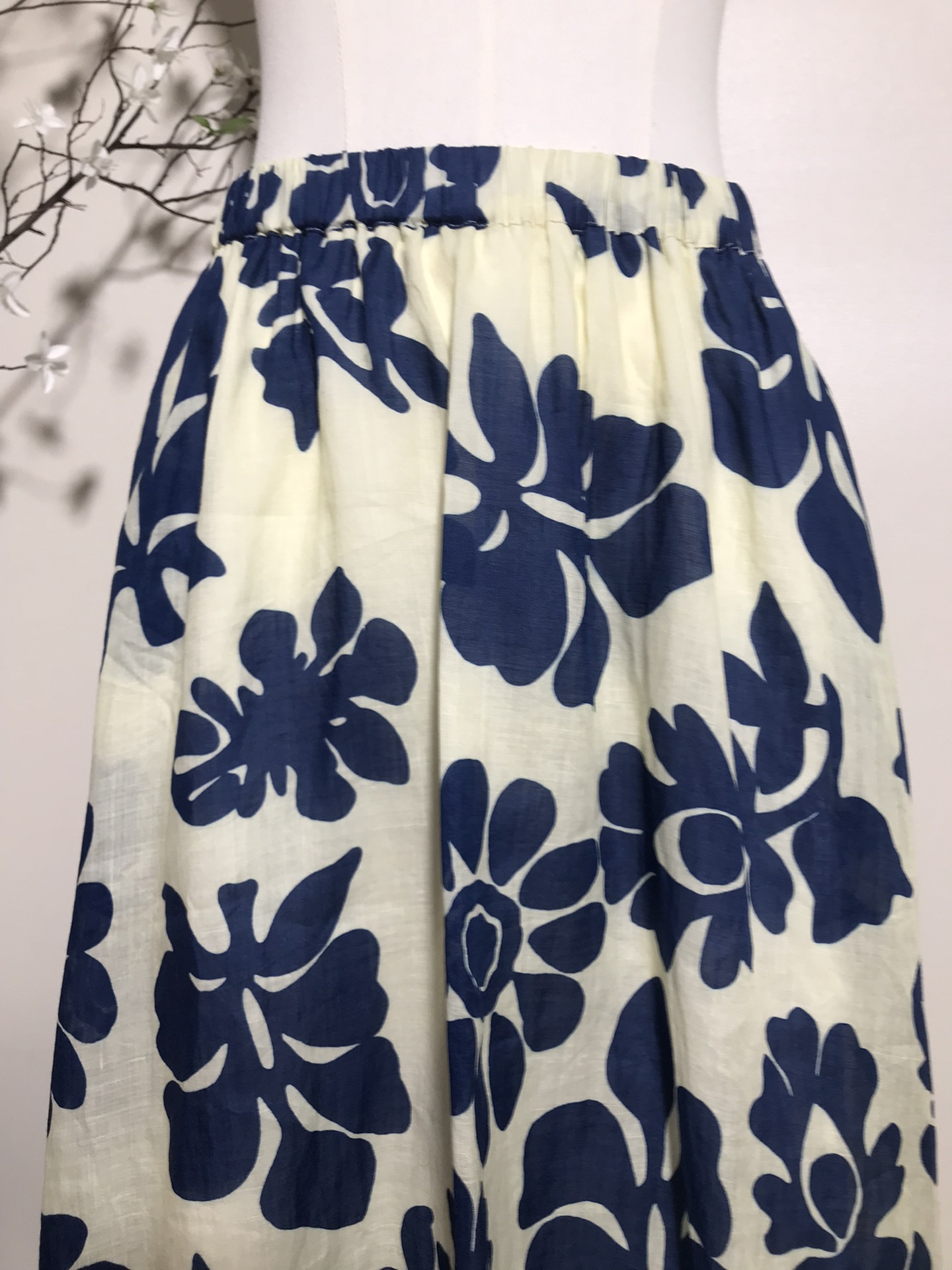 High-End Women’s Suit with Max Blast Recommendation: 100% Plastered Sunflower Tiara Included! - 图片 3