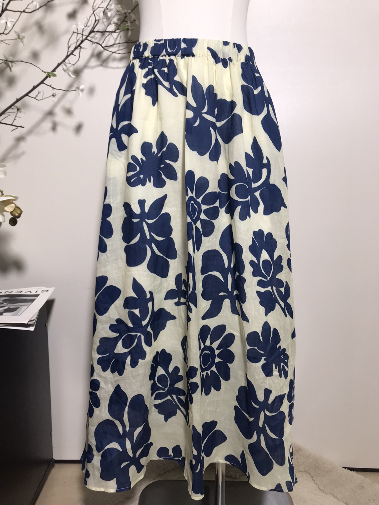 High-End Women’s Suit with Max Blast Recommendation: 100% Plastered Sunflower Tiara Included! - 图片 2