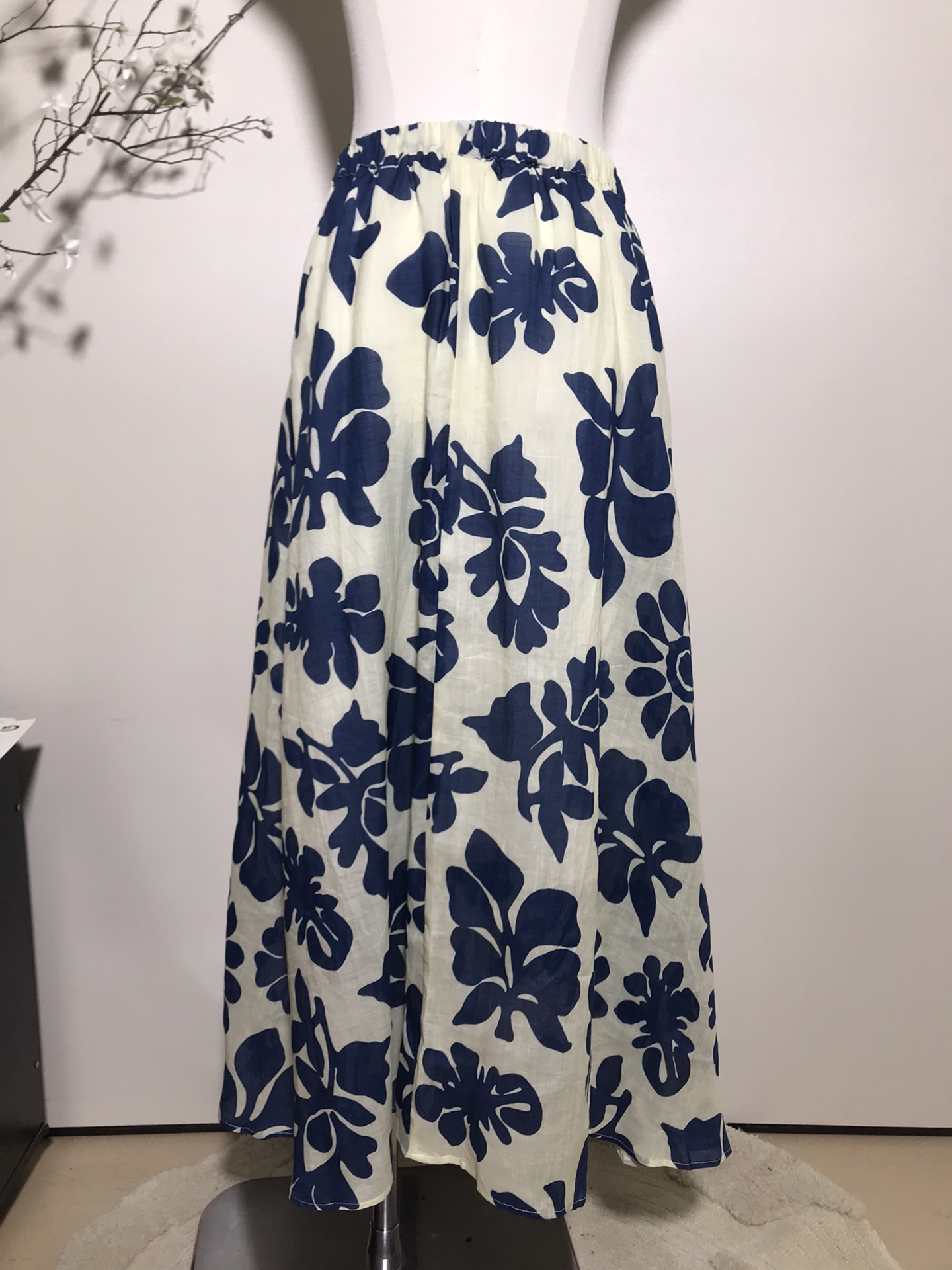 High-End Women’s Suit with Max Blast Recommendation: 100% Plastered Sunflower Tiara Included! - 图片 1
