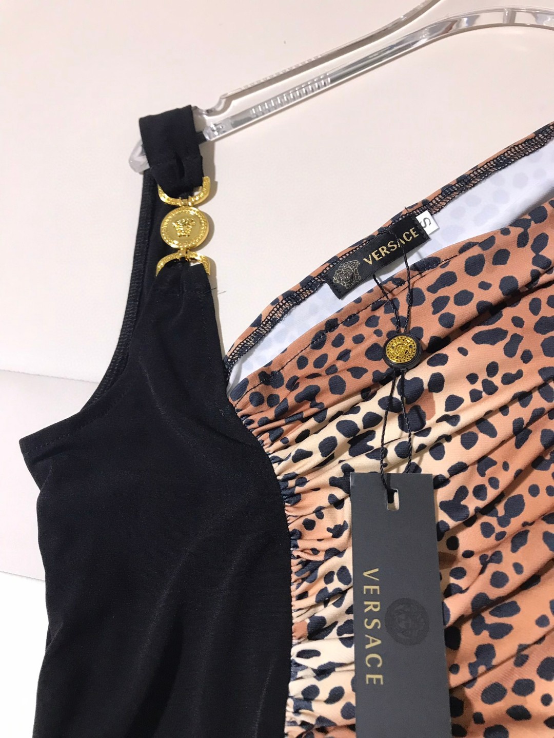High-Quality Women’s Suit by Versace/Vanthélé: Asymmetrical Tweed Design with Leopard Print. - 图片 7