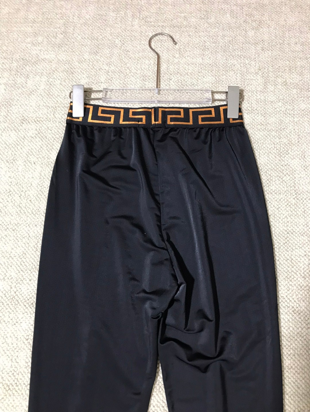 “High-Quality Women’s Clothes: Versace/Franch Chest, Miss Medusa, Stylish Legs, Ballistic Movement” - 图片 7