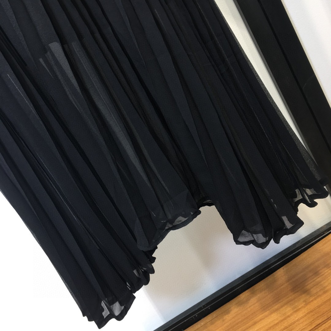 New Versace/Vanthezer Women’s Dress Collection Featuring Medusa’s Hair Design, Various Sizes - 图片 7