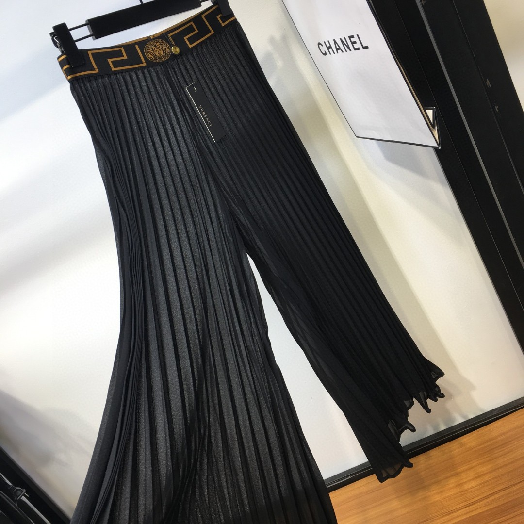 Versace/Franch Chest Women’s Dress with Medusa Hair Detail and Wide-Legged Pants - 图片 8