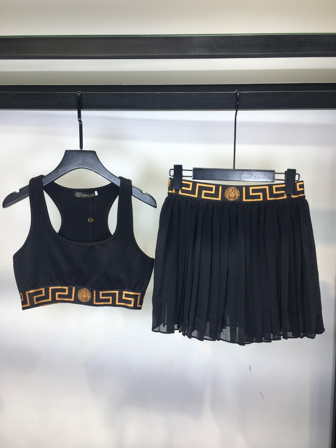 Versace women's 180 set Greek key trim Medusa camisole and pleated skirt two-piece set. Sizes S M L XL.-Big cat