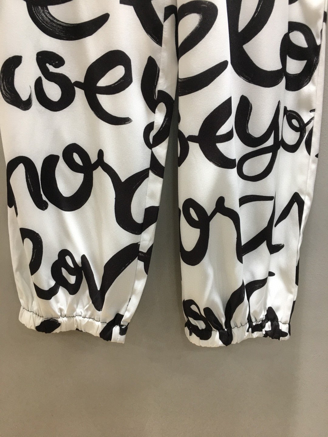 Stylish Dolce & Gabbana Women’s Clothes: High Quality and Unique Designs in Various Sizes - 图片 9