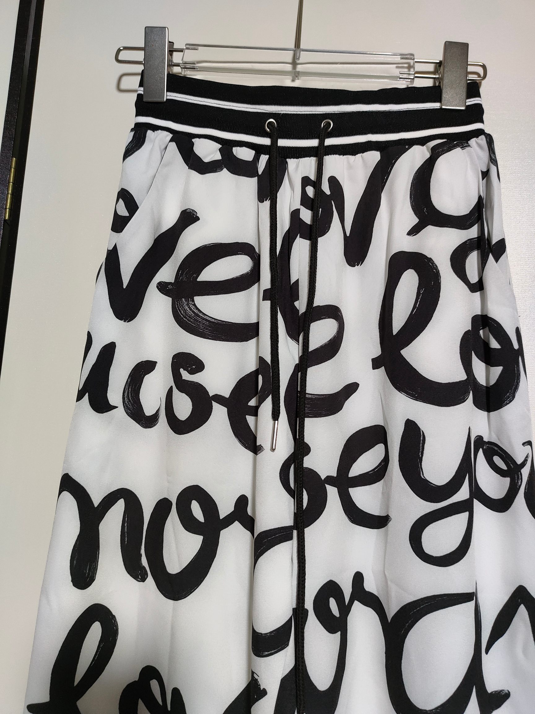 Dolce & Gabbana’s New Twisty Letter Scratch Women’s Clothes in High Quality - 图片 5