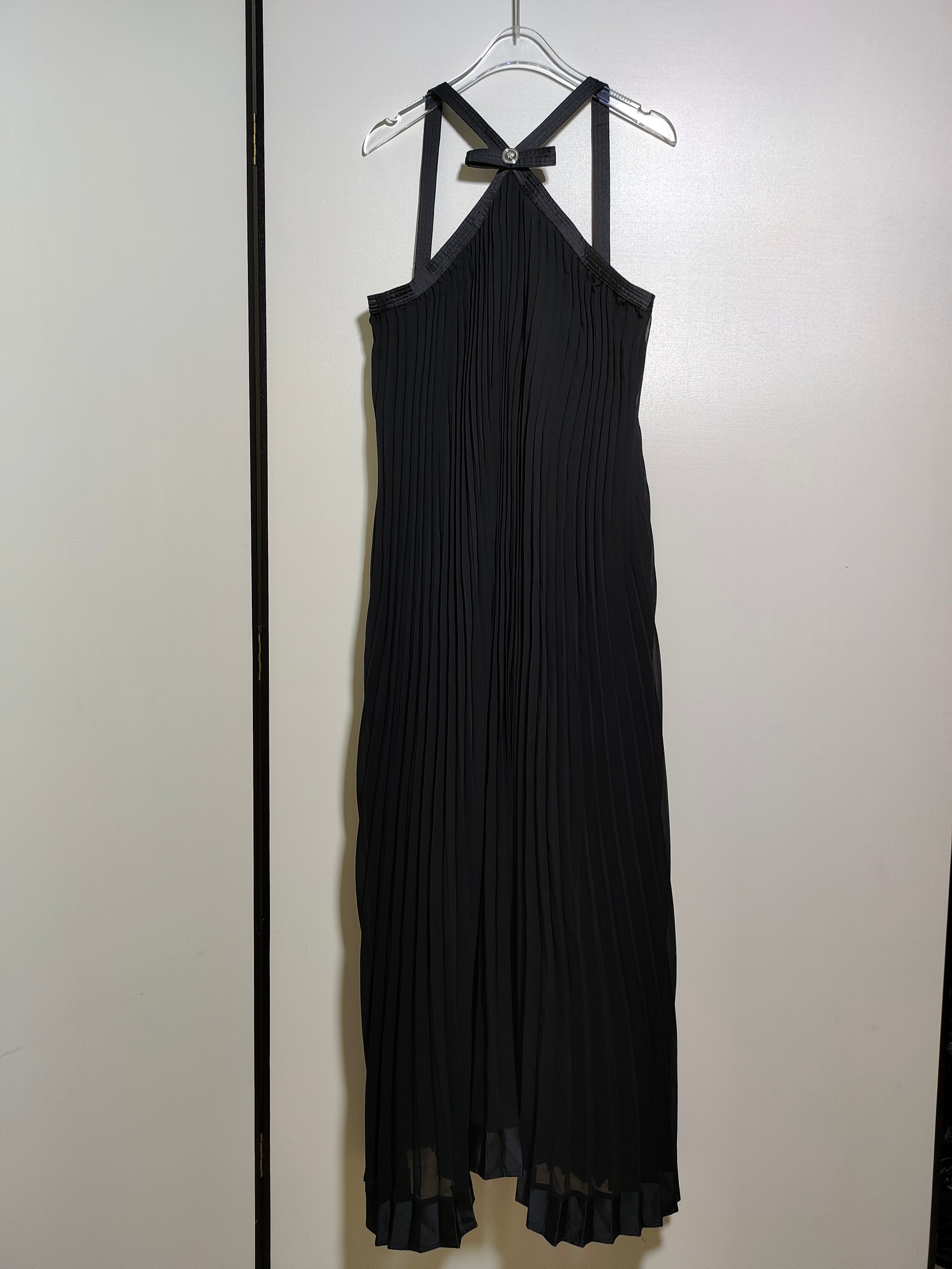 High Quality Women’s Clothes: Versace/Francissor Collection Featuring Scattered Butterflies, Various Sizes. - 图片 1