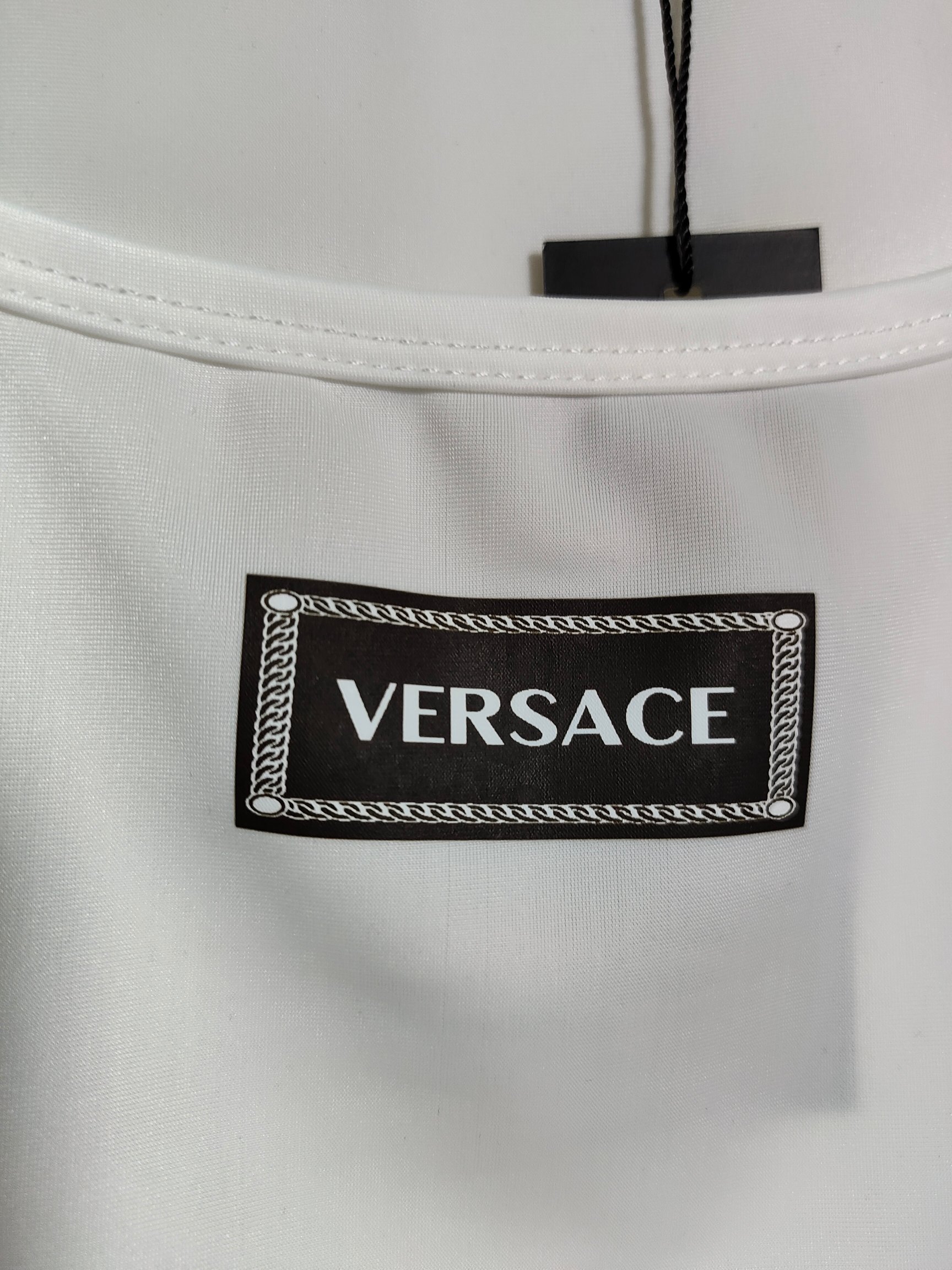 High-end Versace/Franch Cheol Women’s Clothes with Quality Packaging: Ms. Marko’s Monolithic Shirt - 图片 5