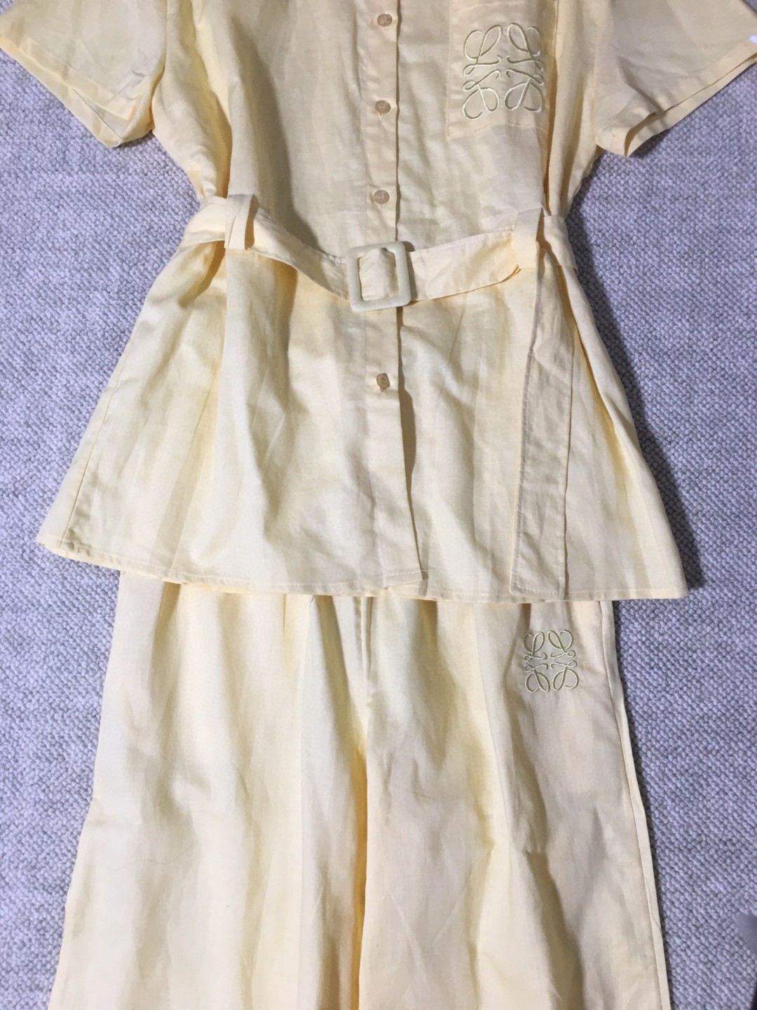 High-End Women’s Suit with Embroidered Short-Sleeve Shirt and Thongs in Various Sizes - 图片 5