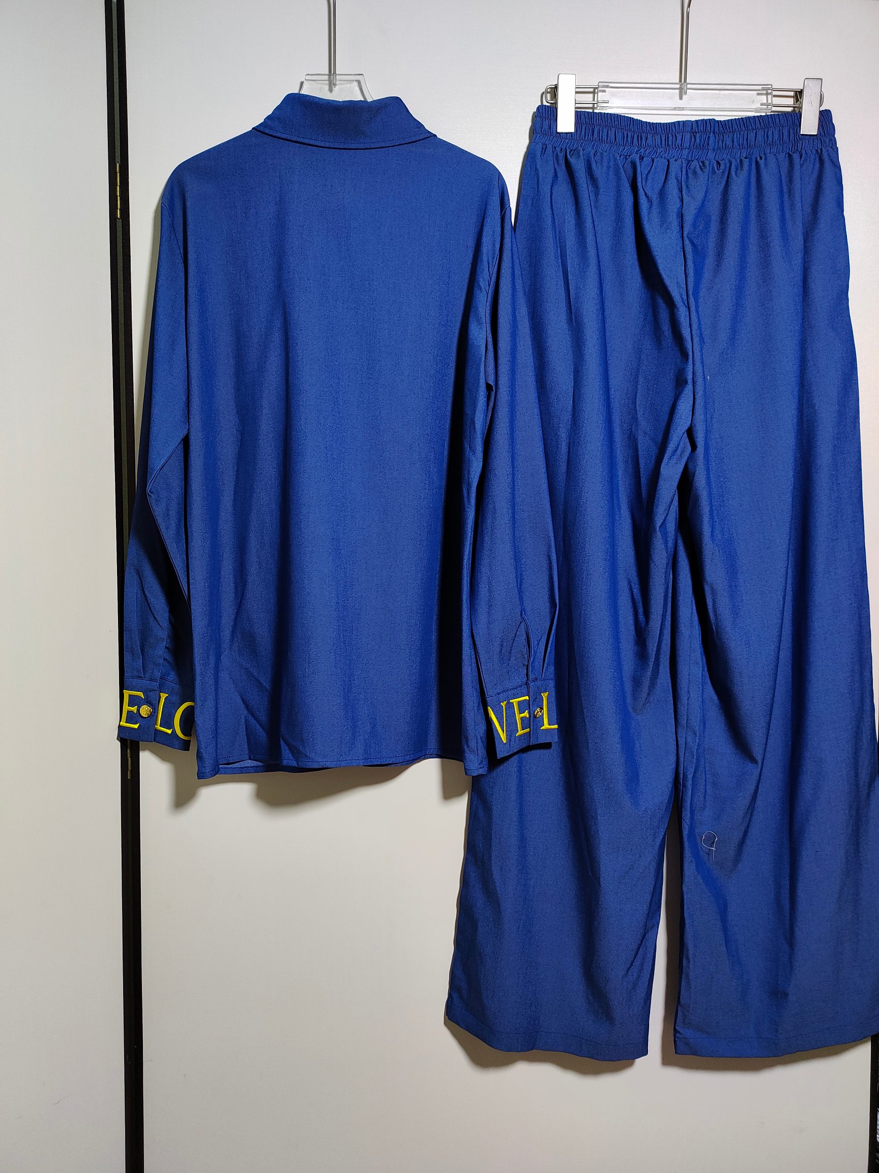 High-End Women’s Clothing Sets with Custom Embroidery and Stylish Details: LOEW Collection - 图片 3