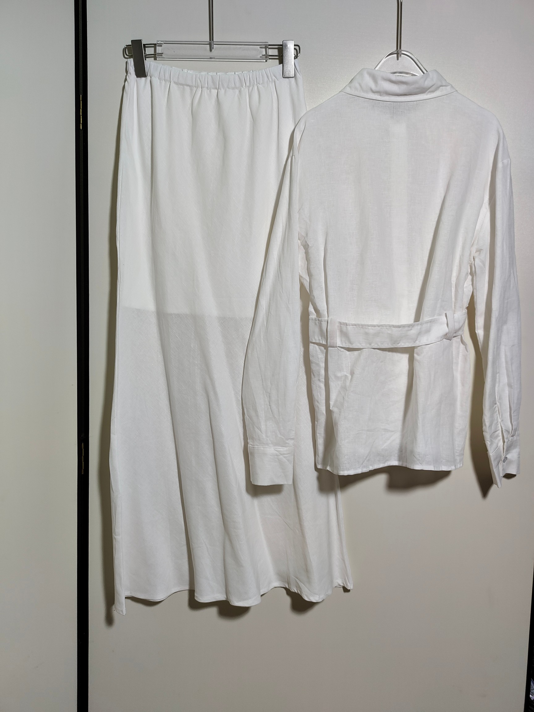 High-End Women’s Clothing Sets: LLOEW* Packaging, Embroidered Sleeves, Waist-Belt Shirt, Ass Dress. - 图片 4