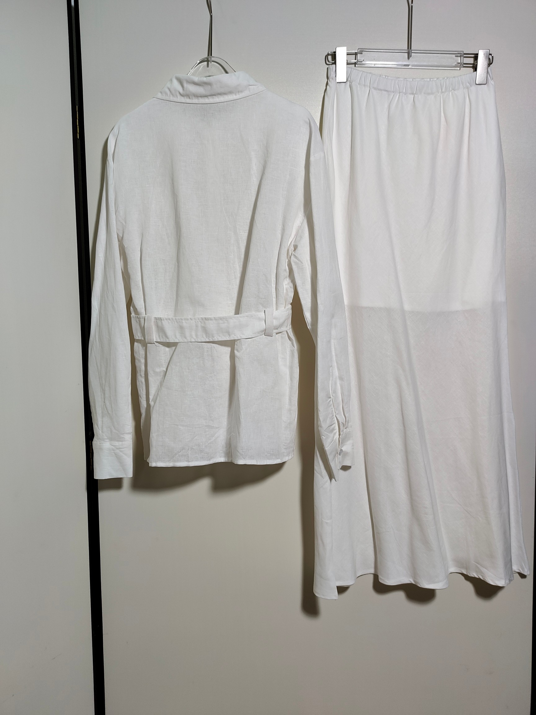 High-End Women’s Clothing Sets: LLOEW* Packaging, Embroidered Sleeves, Waist-Belt Shirt, Ass Dress. - 图片 3